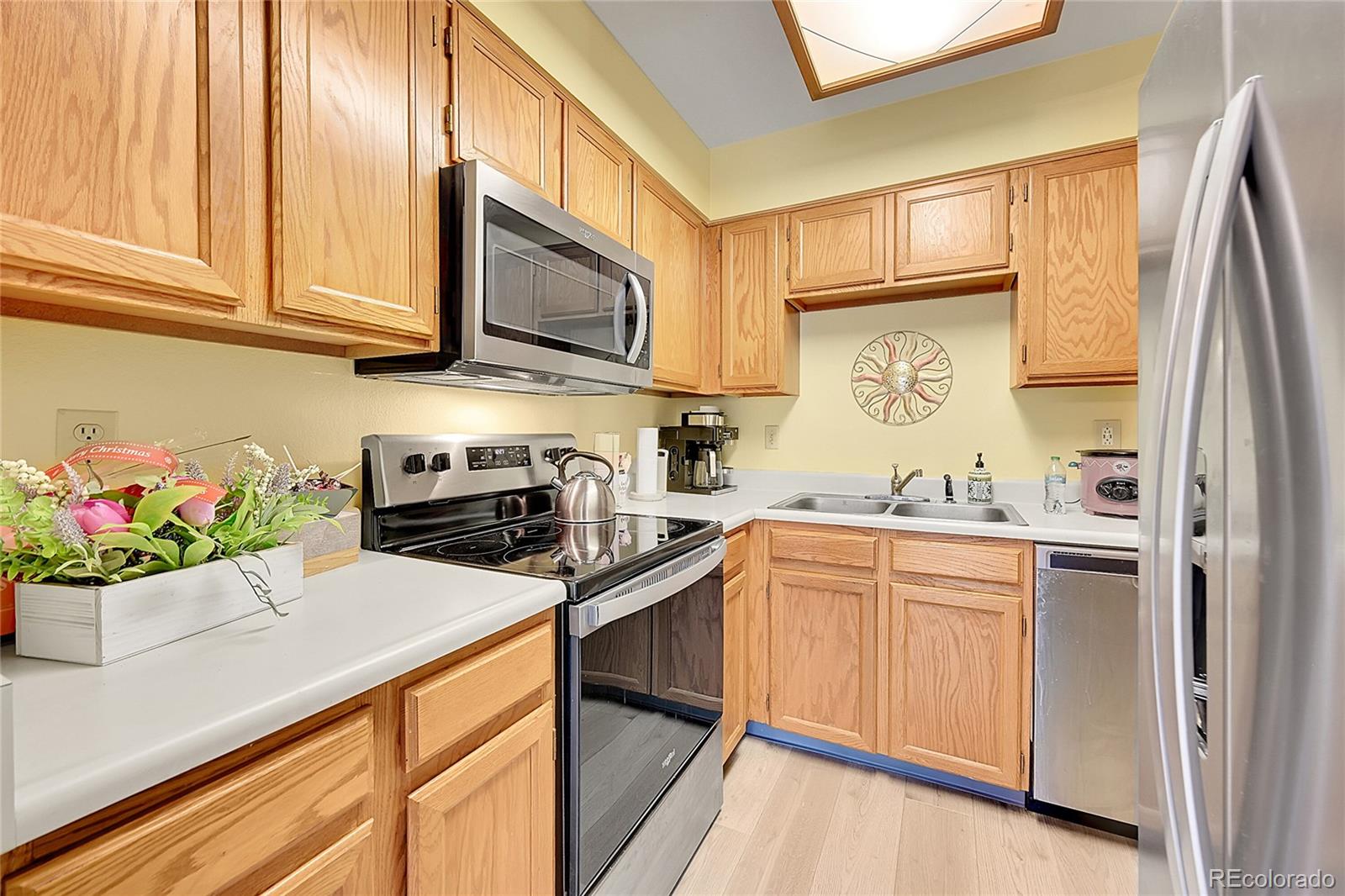 8404 S Everett Way #B, Littleton, CO 80128, 1 Bedroom Bedrooms, ,2 BathroomsBathrooms,Residential,For Sale,Everett,REC8454481