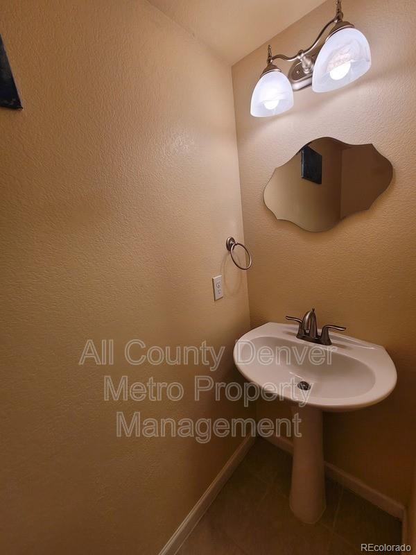 5014 Everett Street #202, Arvada, CO 80002, 2 Bedrooms Bedrooms, ,3 BathroomsBathrooms,Rental,For Rent,Everett,REC5516217