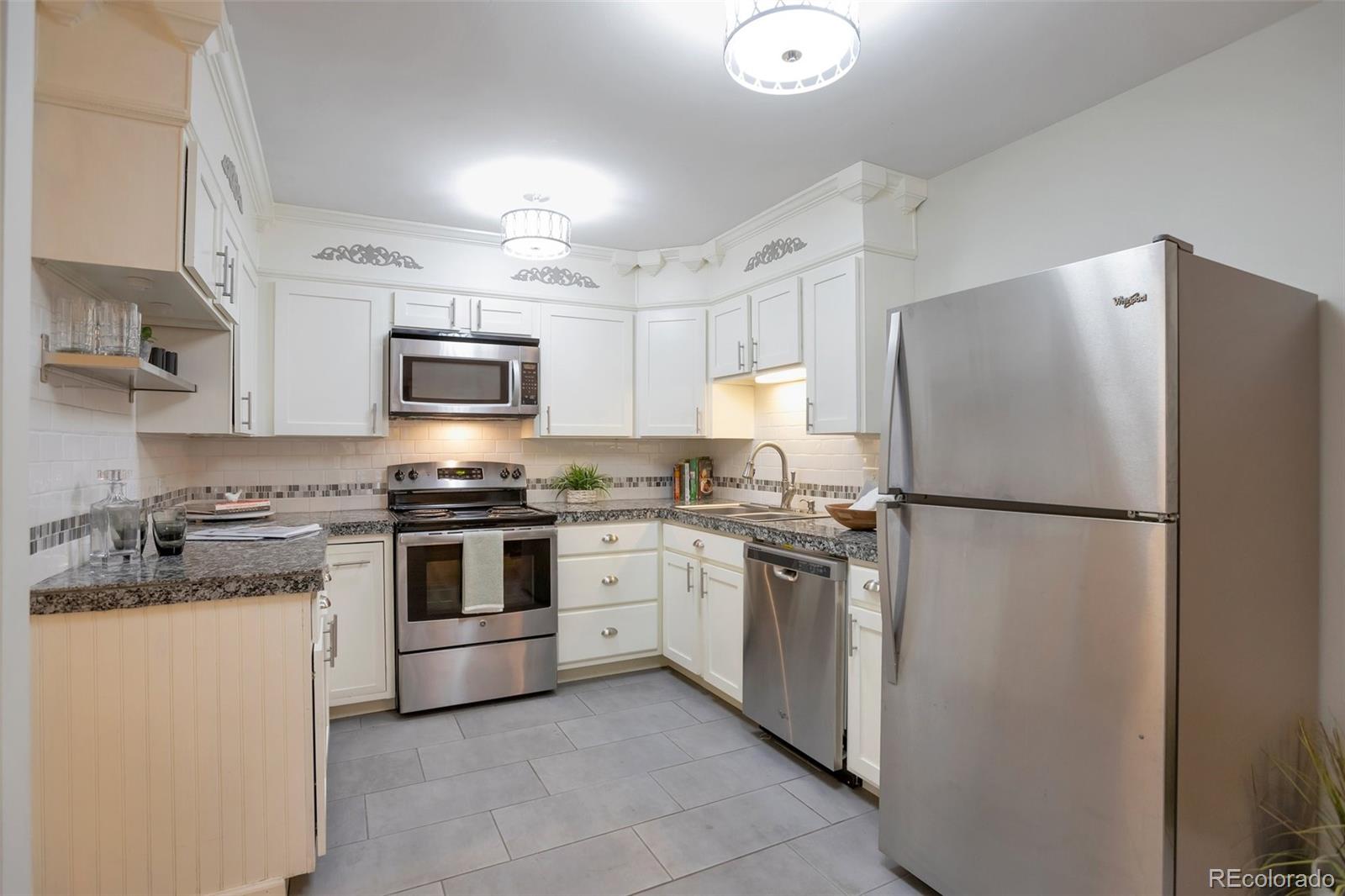 9625 Center Avenue #11A, Denver, CO 80247, 2 Bedrooms Bedrooms, ,2 BathroomsBathrooms,Rental,For Rent,Windsor Gardens,Center,REC7034183
