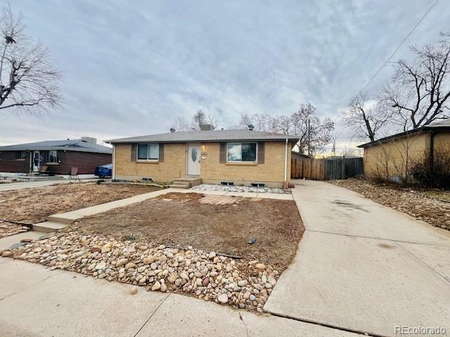 8950 Ithaca Way, Westminster, CO 80031, 4 Bedrooms Bedrooms, ,2 BathroomsBathrooms,Residential,For Sale,Ithaca,REC4898862