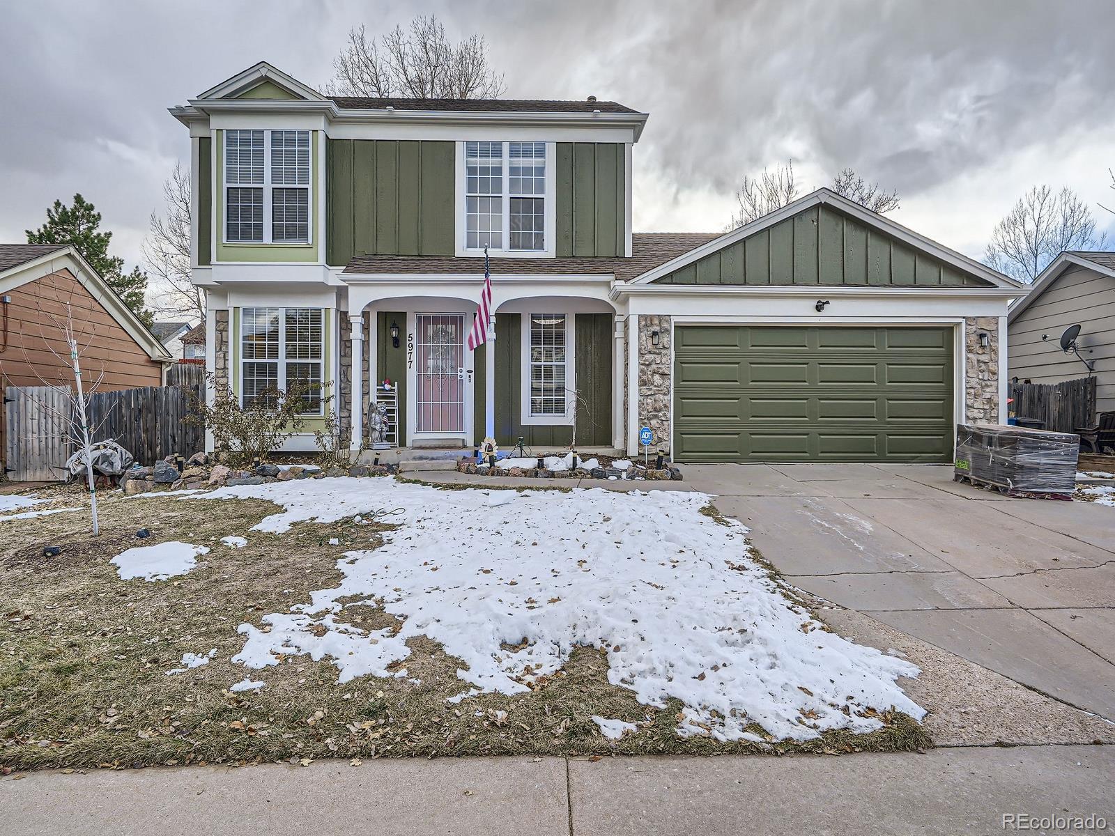 5977 Odessa Circle, Centennial, CO 80015, 4 Bedrooms Bedrooms, ,3 BathroomsBathrooms,Residential,For Sale,Odessa,REC2391727