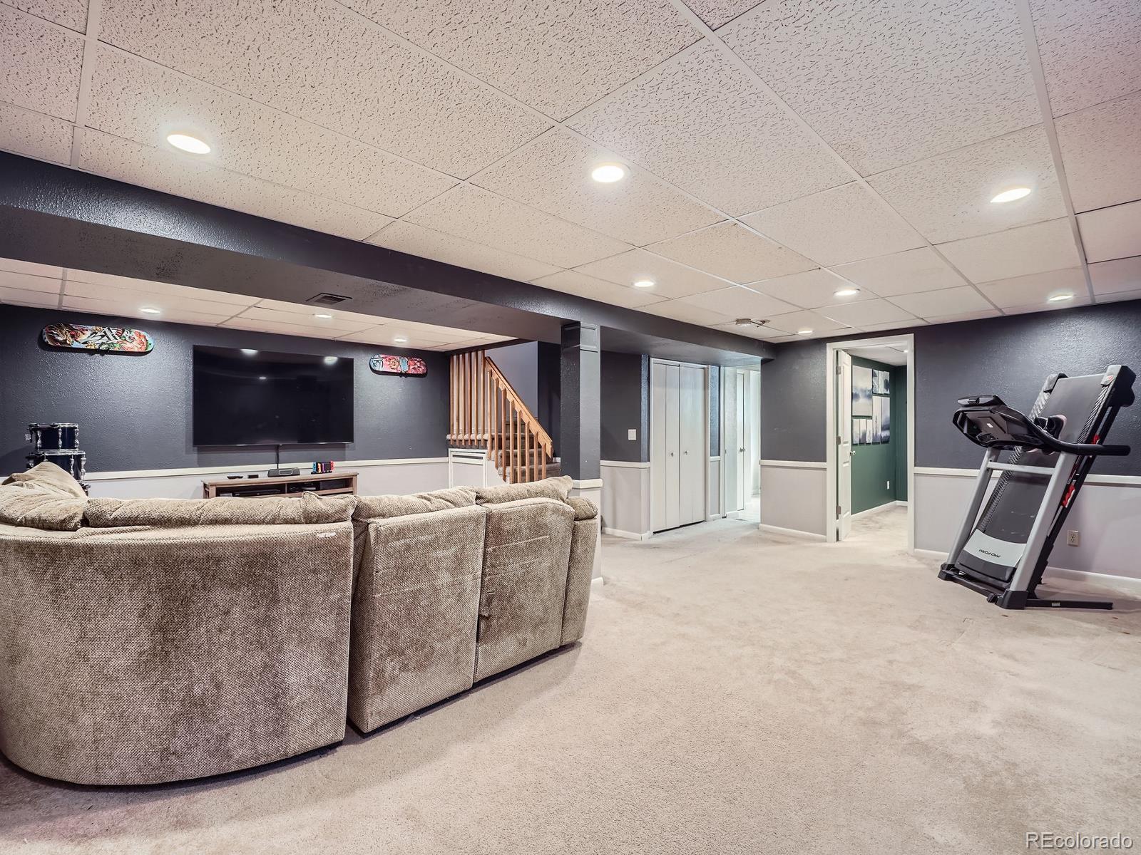 5977 Odessa Circle, Centennial, CO 80015, 4 Bedrooms Bedrooms, ,3 BathroomsBathrooms,Residential,For Sale,Odessa,REC2391727