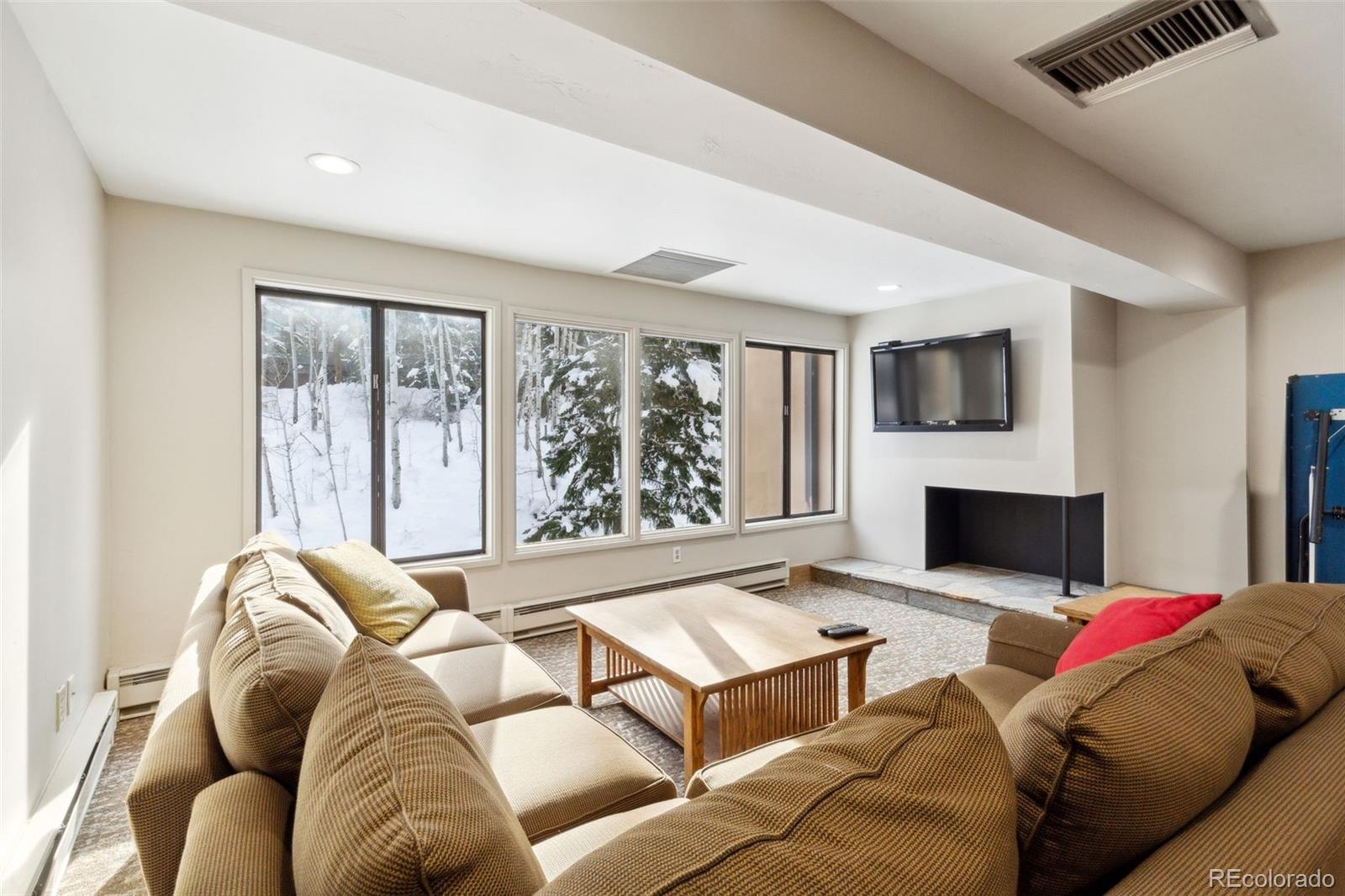 1650 Fallridge Road #318, Vail, CO 81657, 2 Bedrooms Bedrooms, ,2 BathroomsBathrooms,Residential,For Sale,Fallridge,REC4922489
