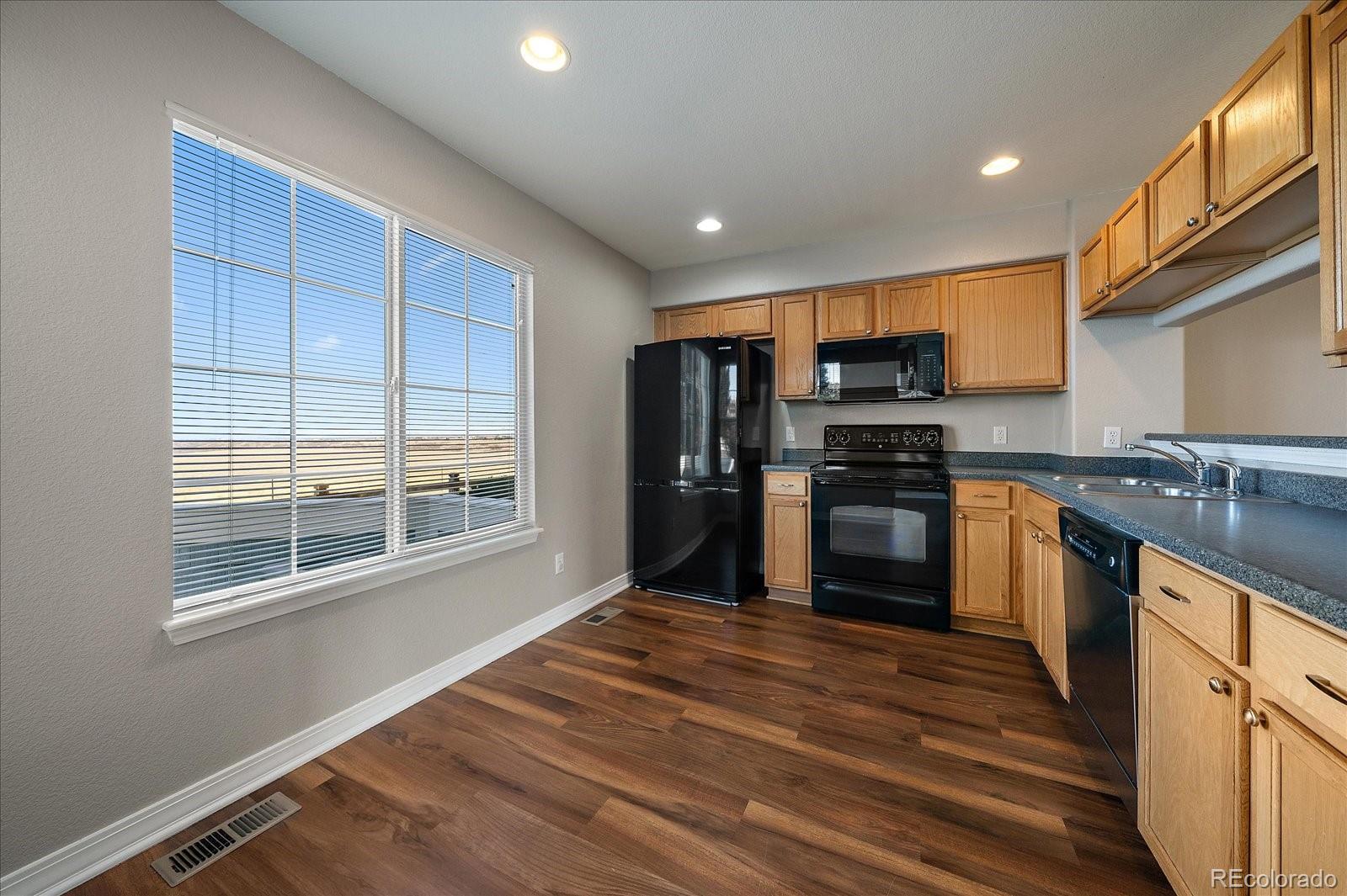2445 Cutters Circle #101, Castle Rock, CO 80108, 2 Bedrooms Bedrooms, ,3 BathroomsBathrooms,Residential,For Sale,Cutters,REC1911243