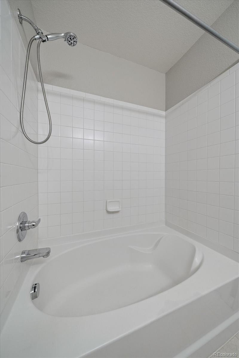 2445 Cutters Circle #101, Castle Rock, CO 80108, 2 Bedrooms Bedrooms, ,3 BathroomsBathrooms,Residential,For Sale,Cutters,REC1911243