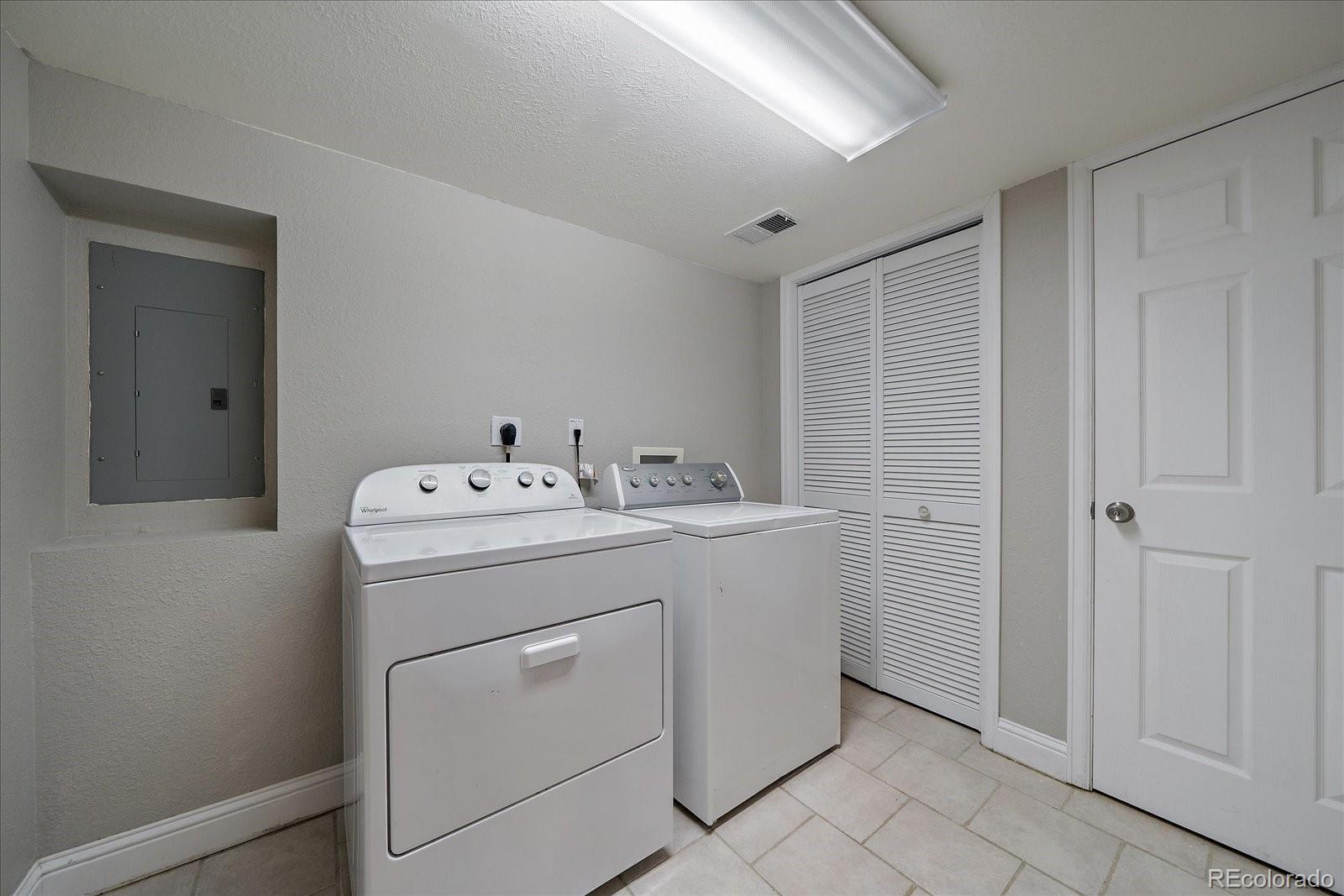 2445 Cutters Circle #101, Castle Rock, CO 80108, 2 Bedrooms Bedrooms, ,3 BathroomsBathrooms,Residential,For Sale,Cutters,REC1911243
