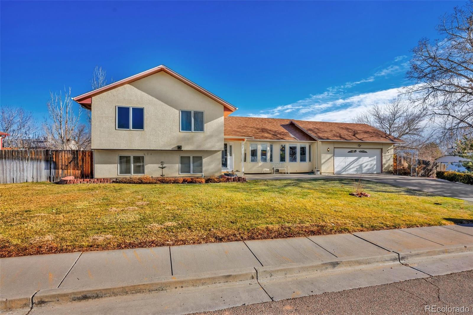 1 Silversmith Court, Pueblo, CO 81008, 6 Bedrooms Bedrooms, ,3 BathroomsBathrooms,Residential,For Sale,Silversmith,REC9846845