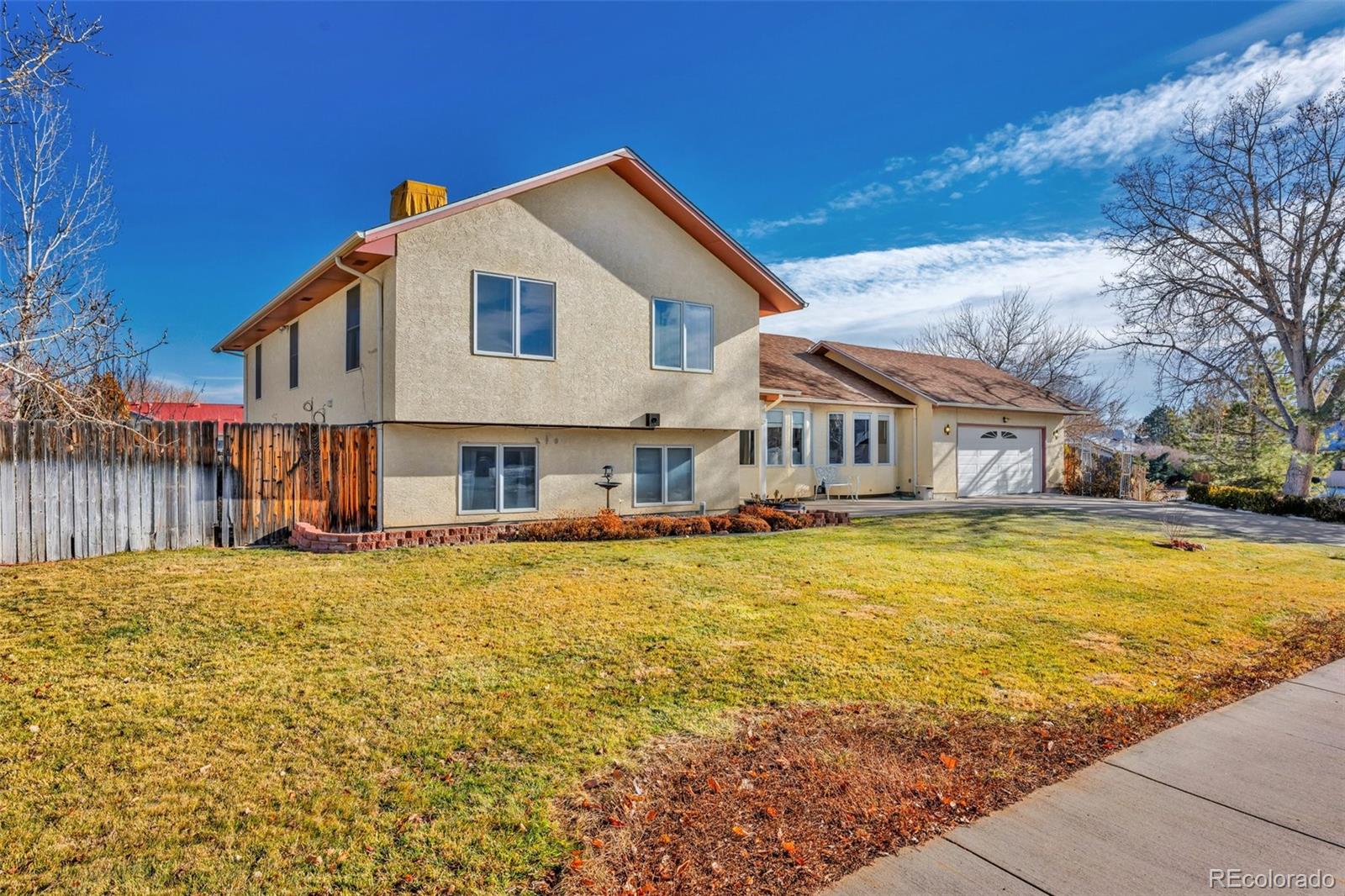1 Silversmith Court, Pueblo, CO 81008, 6 Bedrooms Bedrooms, ,3 BathroomsBathrooms,Residential,For Sale,Silversmith,REC9846845
