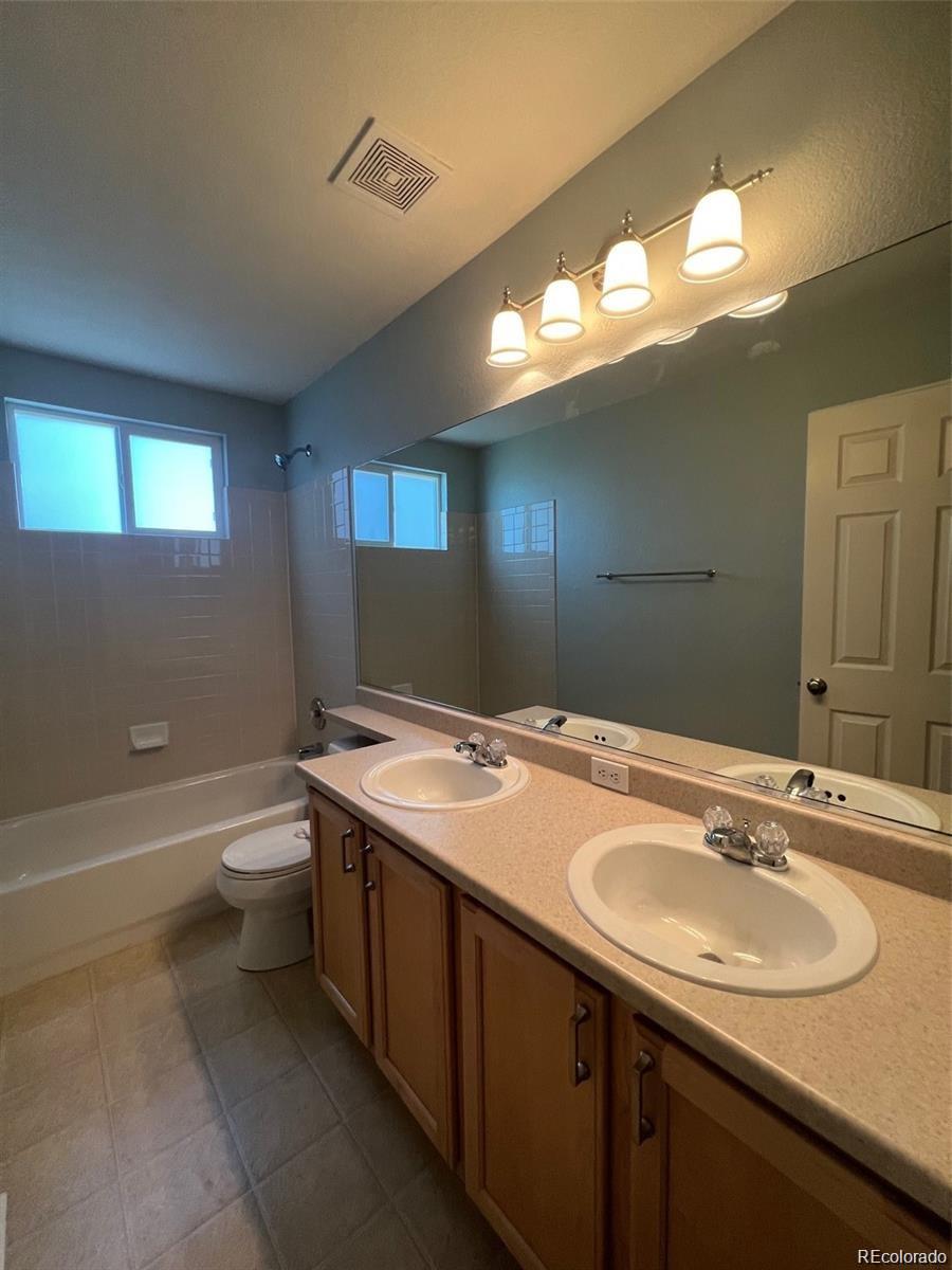 16619 Prairie Wind Avenue, Parker, CO 80134, 3 Bedrooms Bedrooms, ,4 BathroomsBathrooms,Residential,For Sale,Prairie Wind,REC5293800