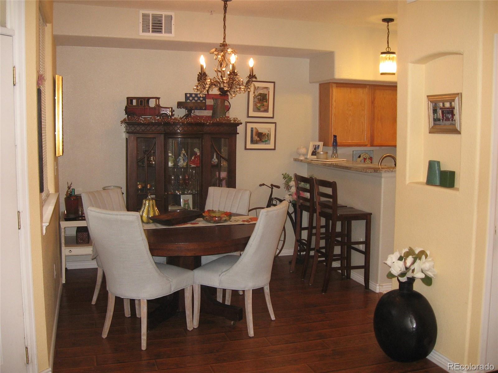 9530 Florida Avenue #1011, Denver, CO 80247, 2 Bedrooms Bedrooms, ,2 BathroomsBathrooms,Rental,For Rent,Florida,REC8770551