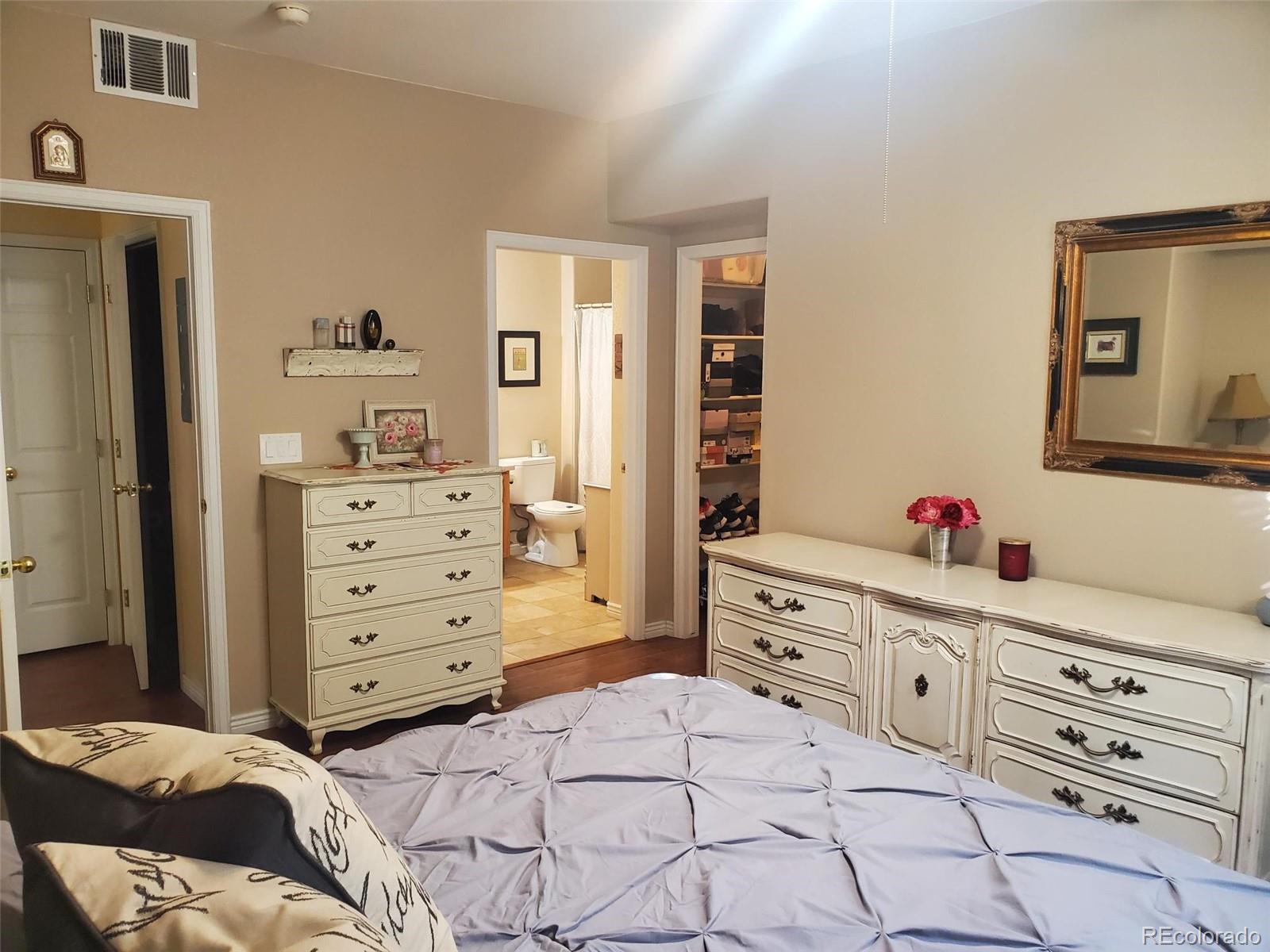 9530 Florida Avenue #1011, Denver, CO 80247, 2 Bedrooms Bedrooms, ,2 BathroomsBathrooms,Rental,For Rent,Florida,REC8770551