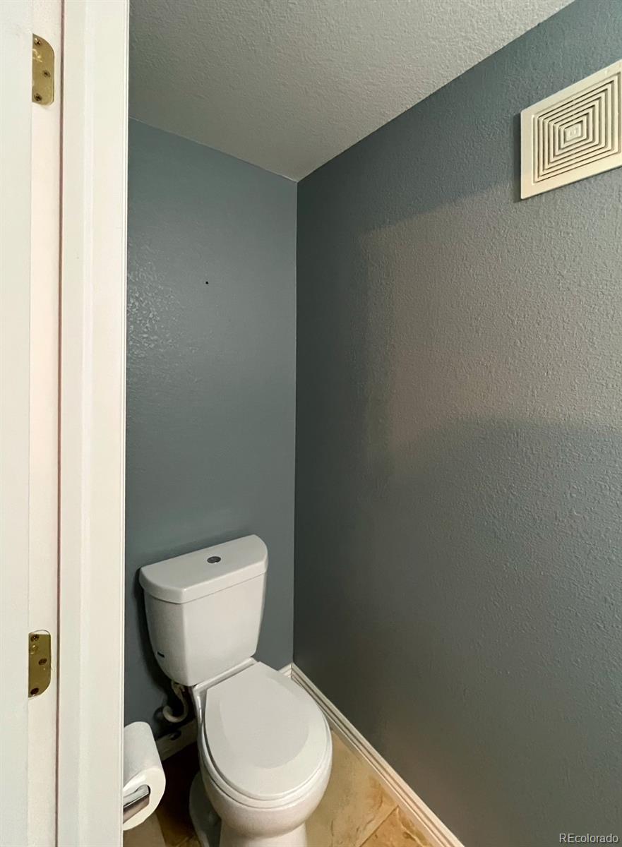 9530 Florida Avenue #1011, Denver, CO 80247, 2 Bedrooms Bedrooms, ,2 BathroomsBathrooms,Rental,For Rent,Florida,REC8770551