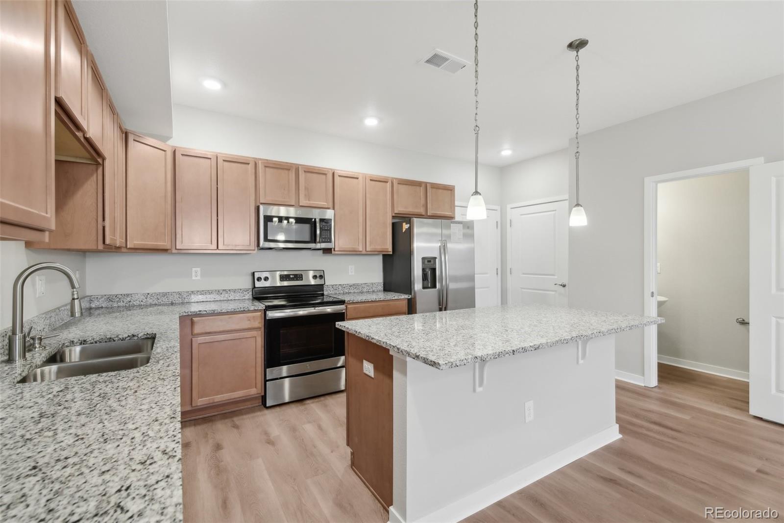 845 98th Avenue #2004, Thornton, CO 80229, 3 Bedrooms Bedrooms, ,3 BathroomsBathrooms,Residential,For Sale,98th,REC7629060