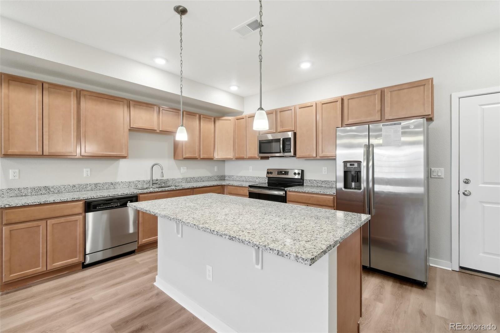 845 98th Avenue #2004, Thornton, CO 80229, 3 Bedrooms Bedrooms, ,3 BathroomsBathrooms,Residential,For Sale,98th,REC7629060