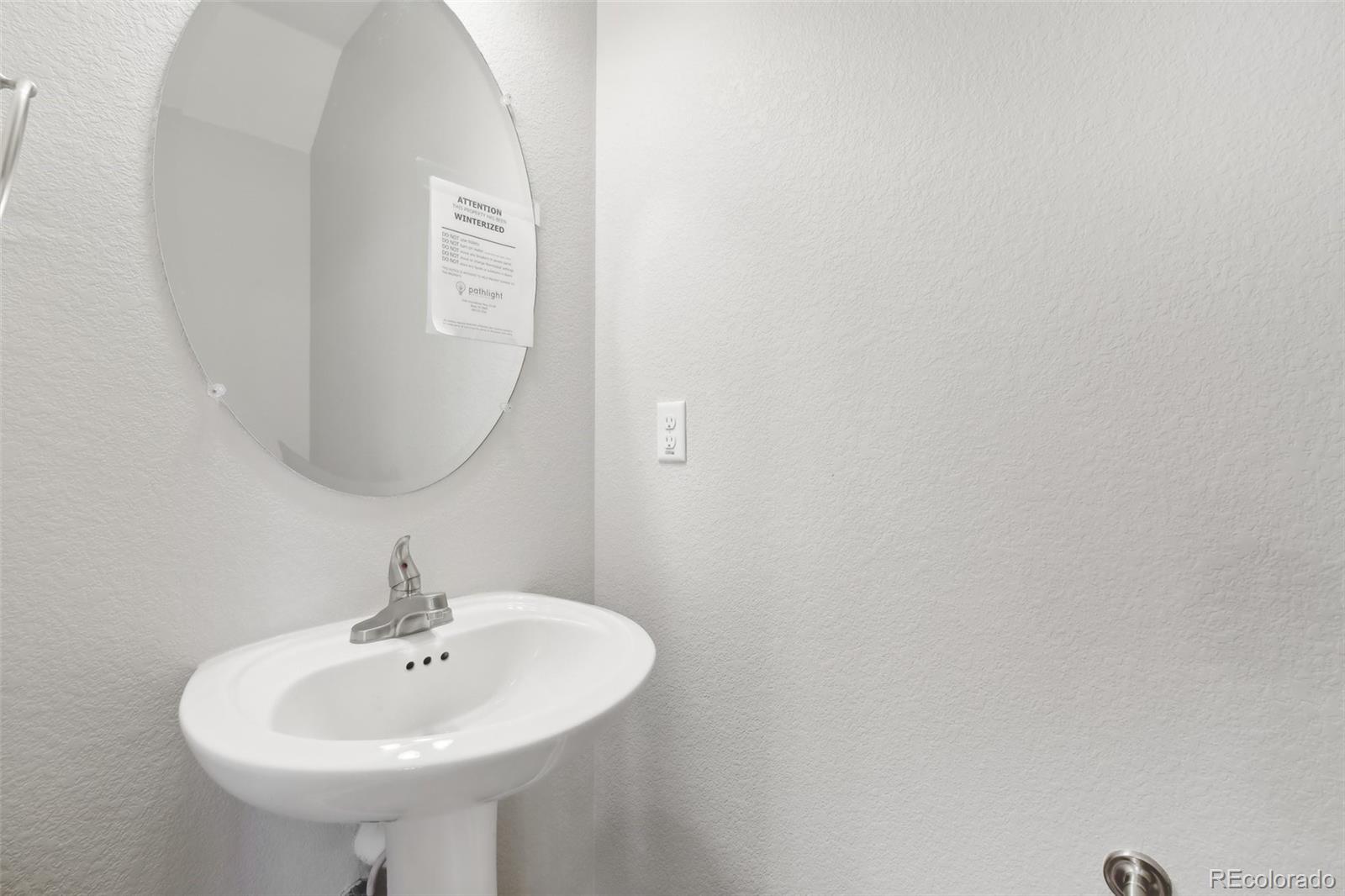 845 98th Avenue #2004, Thornton, CO 80229, 3 Bedrooms Bedrooms, ,3 BathroomsBathrooms,Residential,For Sale,98th,REC7629060