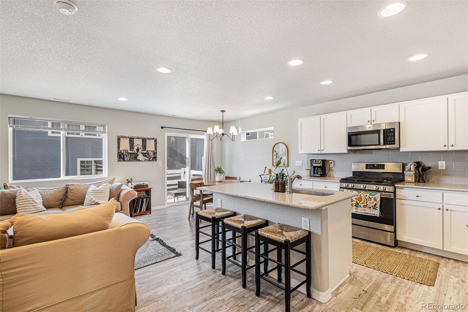 2940 Magic Carpet Loop, Colorado Springs, CO 80916, 3 Bedrooms Bedrooms, ,3 BathroomsBathrooms,Rental,For Rent,Magic Carpet,REC2775269