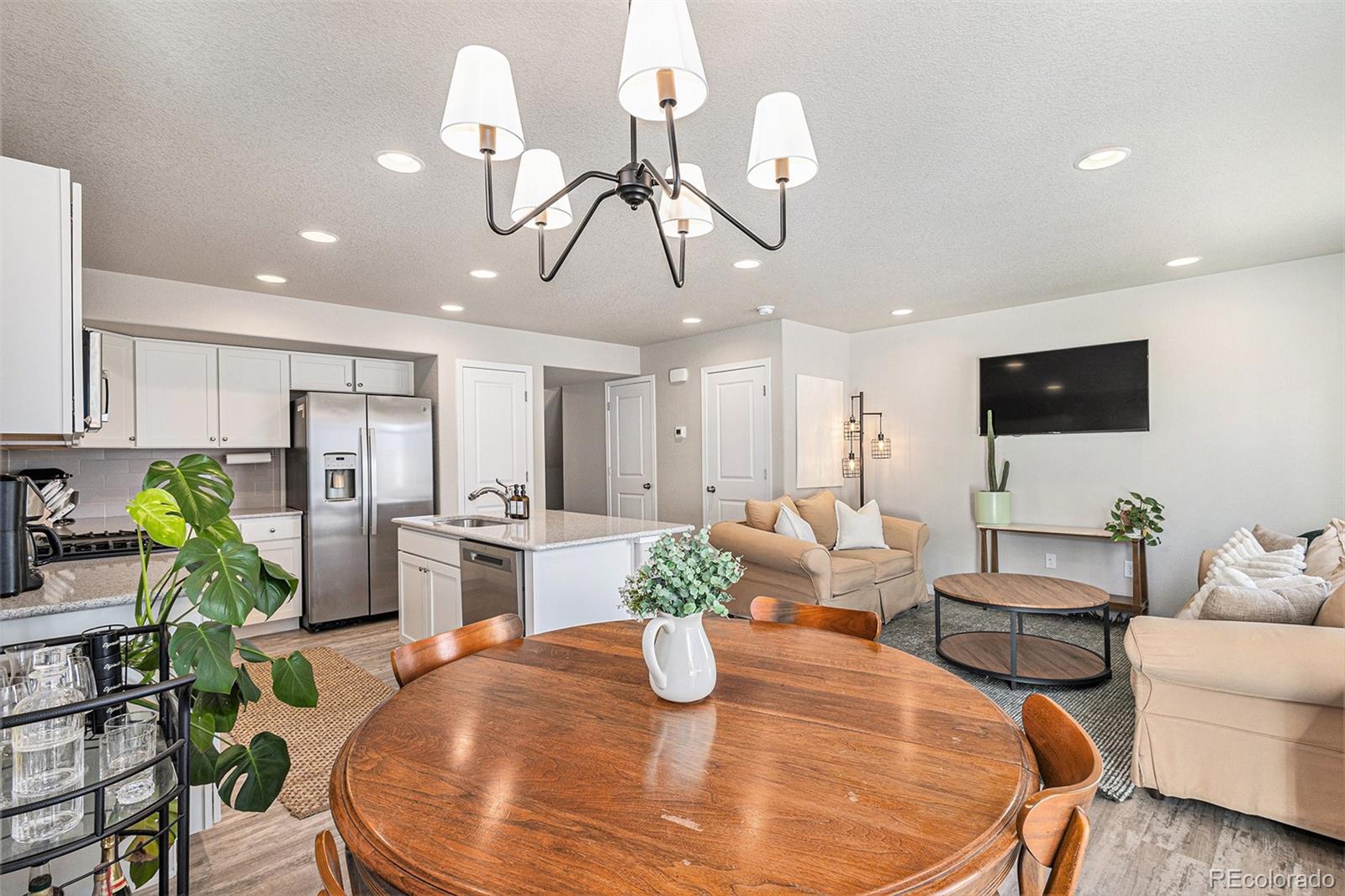 2940 Magic Carpet Loop, Colorado Springs, CO 80916, 3 Bedrooms Bedrooms, ,3 BathroomsBathrooms,Rental,For Rent,Magic Carpet,REC2775269