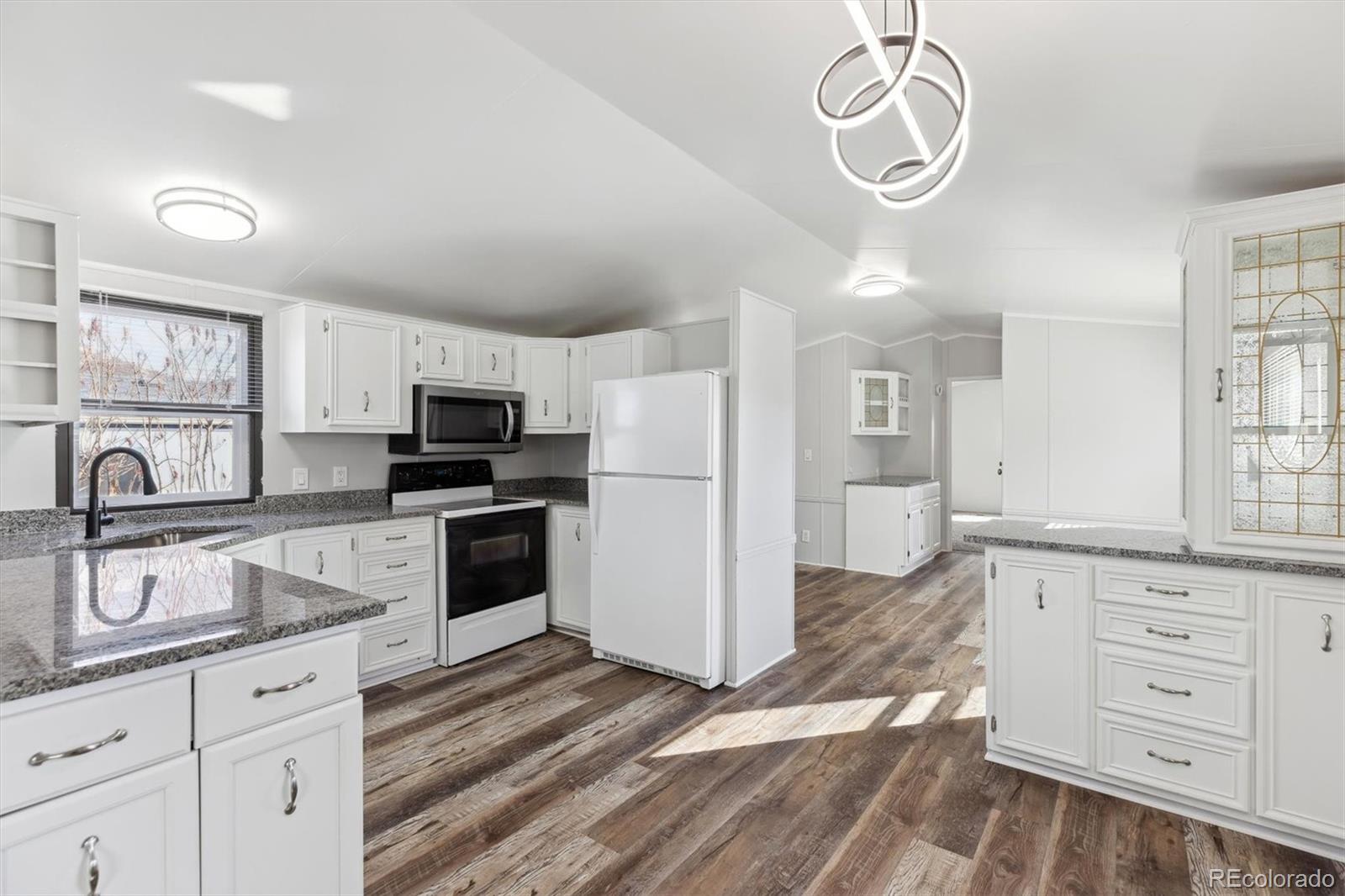 14 Jason Street, Castle Rock, CO 80109, 3 Bedrooms Bedrooms, ,2 BathroomsBathrooms,Residential,For Sale,Jason,REC7566723