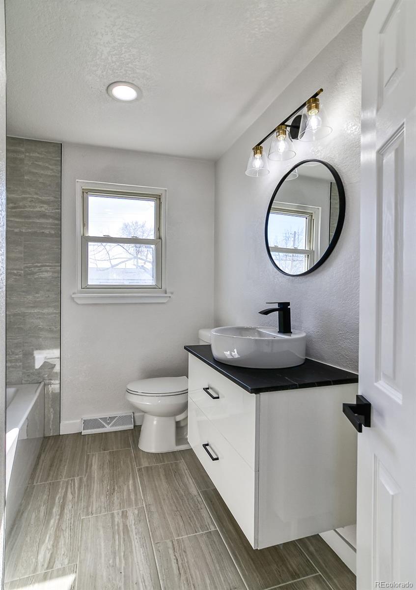 15360 44th Avenue, Golden, CO 80403, 3 Bedrooms Bedrooms, ,1 BathroomBathrooms,Residential,For Sale,44th,REC8868930