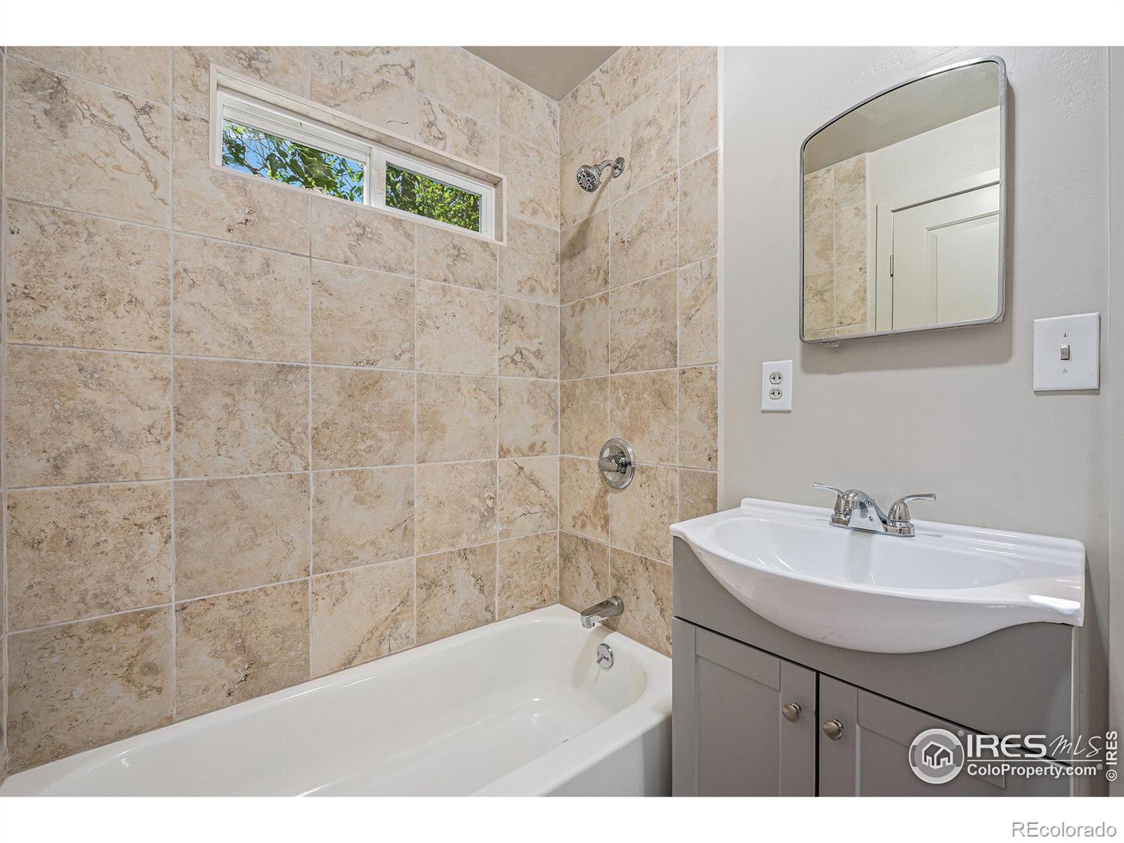 44-46 5th Avenue, Longmont, CO 80504, ,Income,For Sale,5th,RECIR1011513