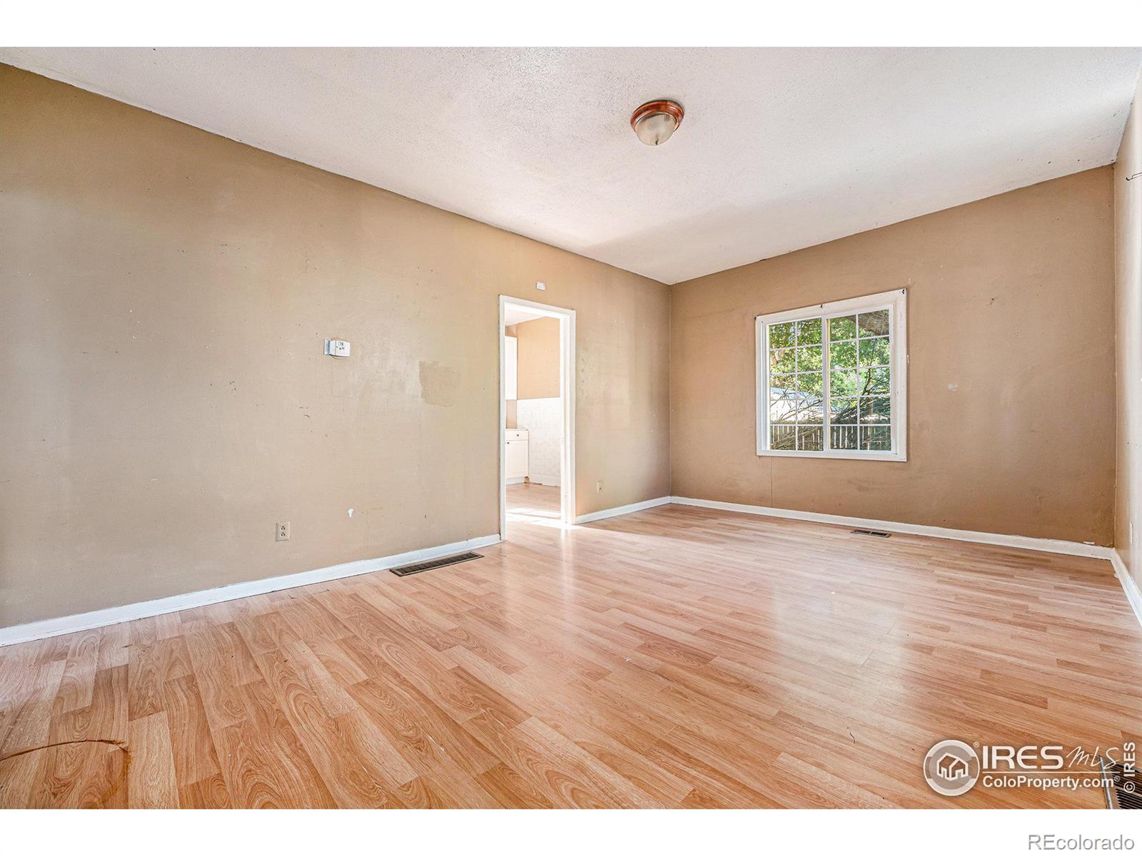 44-46 5th Avenue, Longmont, CO 80504, ,Income,For Sale,5th,RECIR1011513