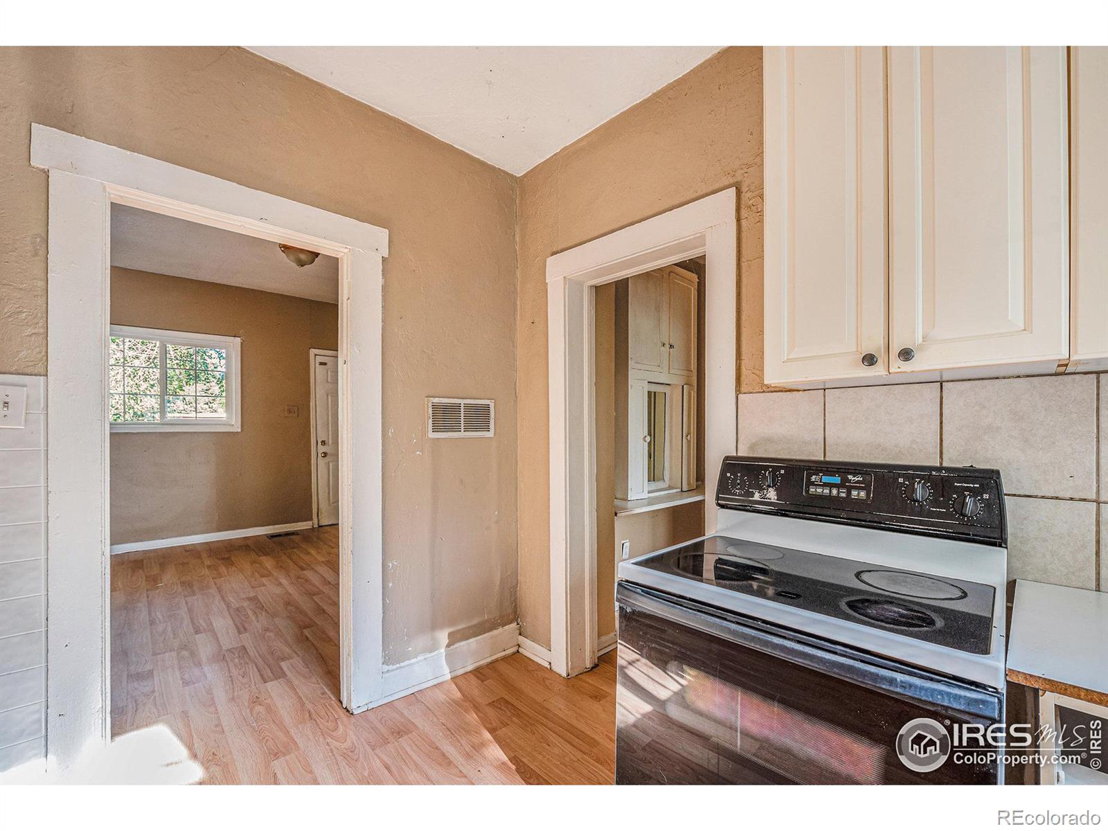 44-46 5th Avenue, Longmont, CO 80504, ,Income,For Sale,5th,RECIR1011513