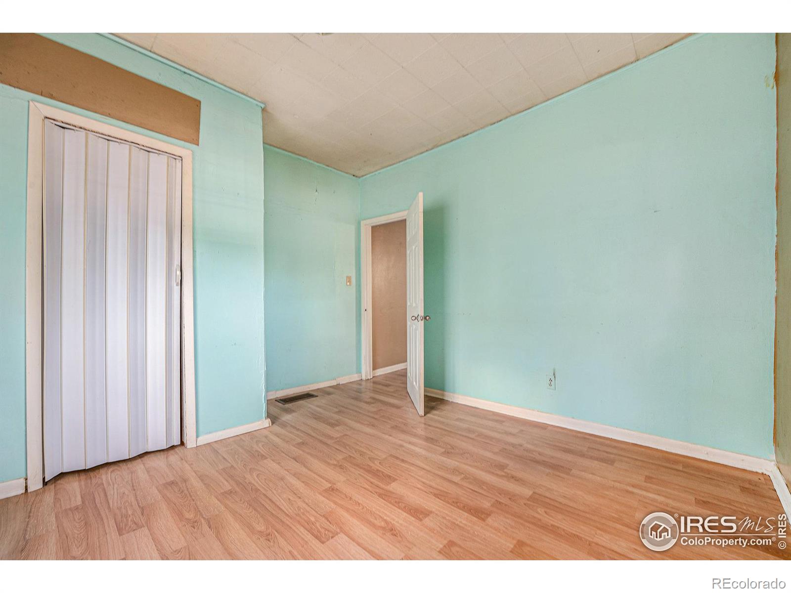 44-46 5th Avenue, Longmont, CO 80504, ,Income,For Sale,5th,RECIR1011513