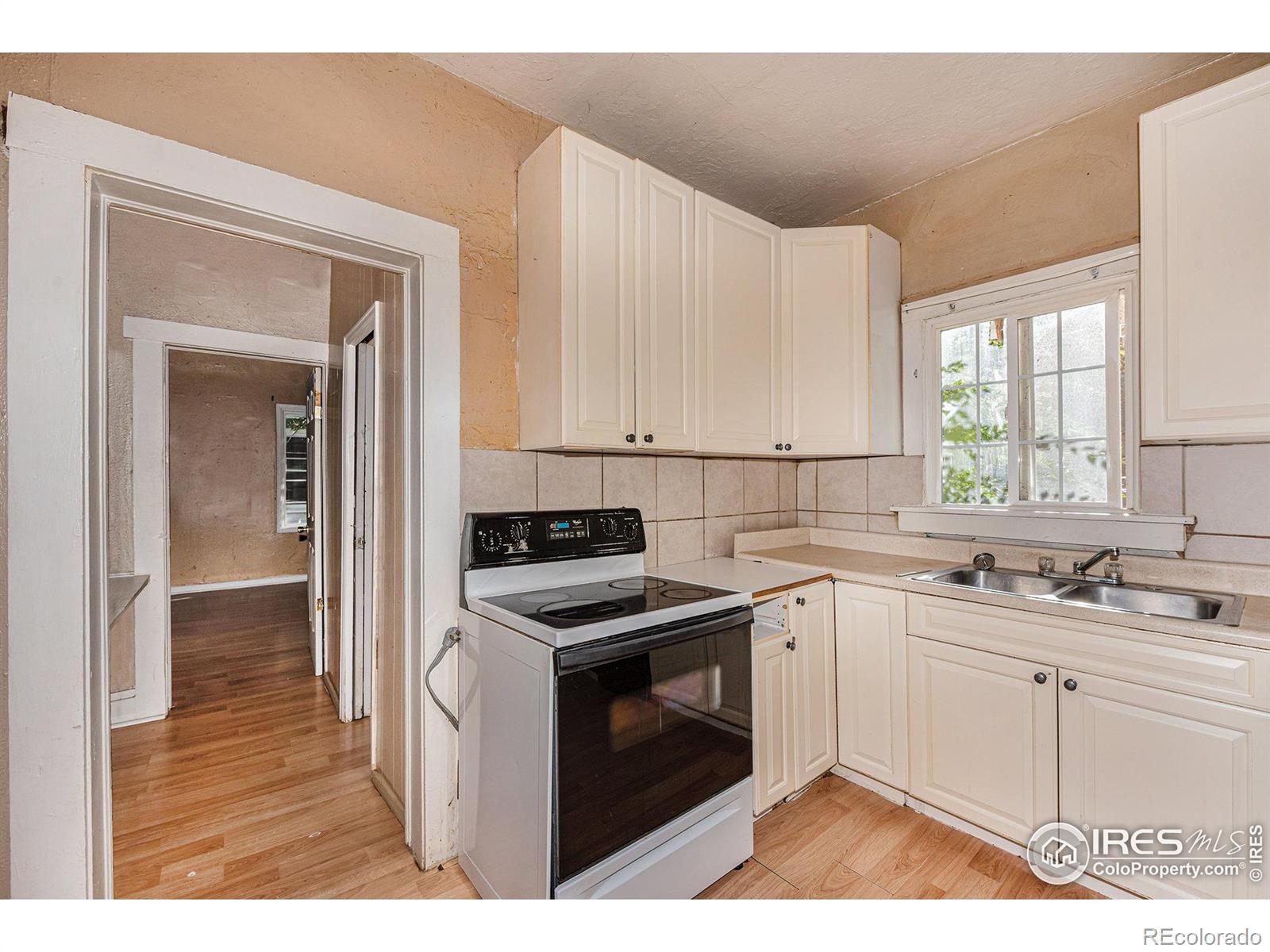 44-46 5th Avenue, Longmont, CO 80504, ,Income,For Sale,5th,RECIR1011513