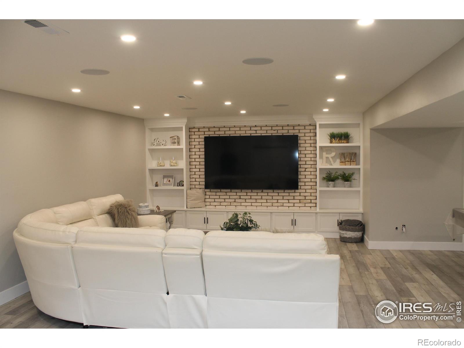310 Martin Avenue, Burlington, CO 80807, 5 Bedrooms Bedrooms, ,4 BathroomsBathrooms,Residential,For Sale,Martin,RECIR1023599