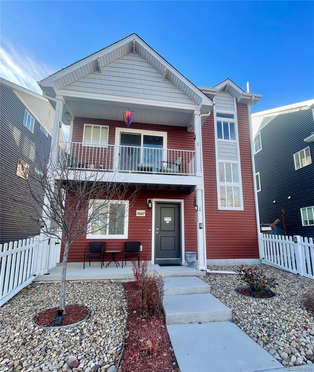 18669 54th Place, Denver, CO 80249, 3 Bedrooms Bedrooms, ,2 BathroomsBathrooms,Residential,For Sale,54th,REC6388149