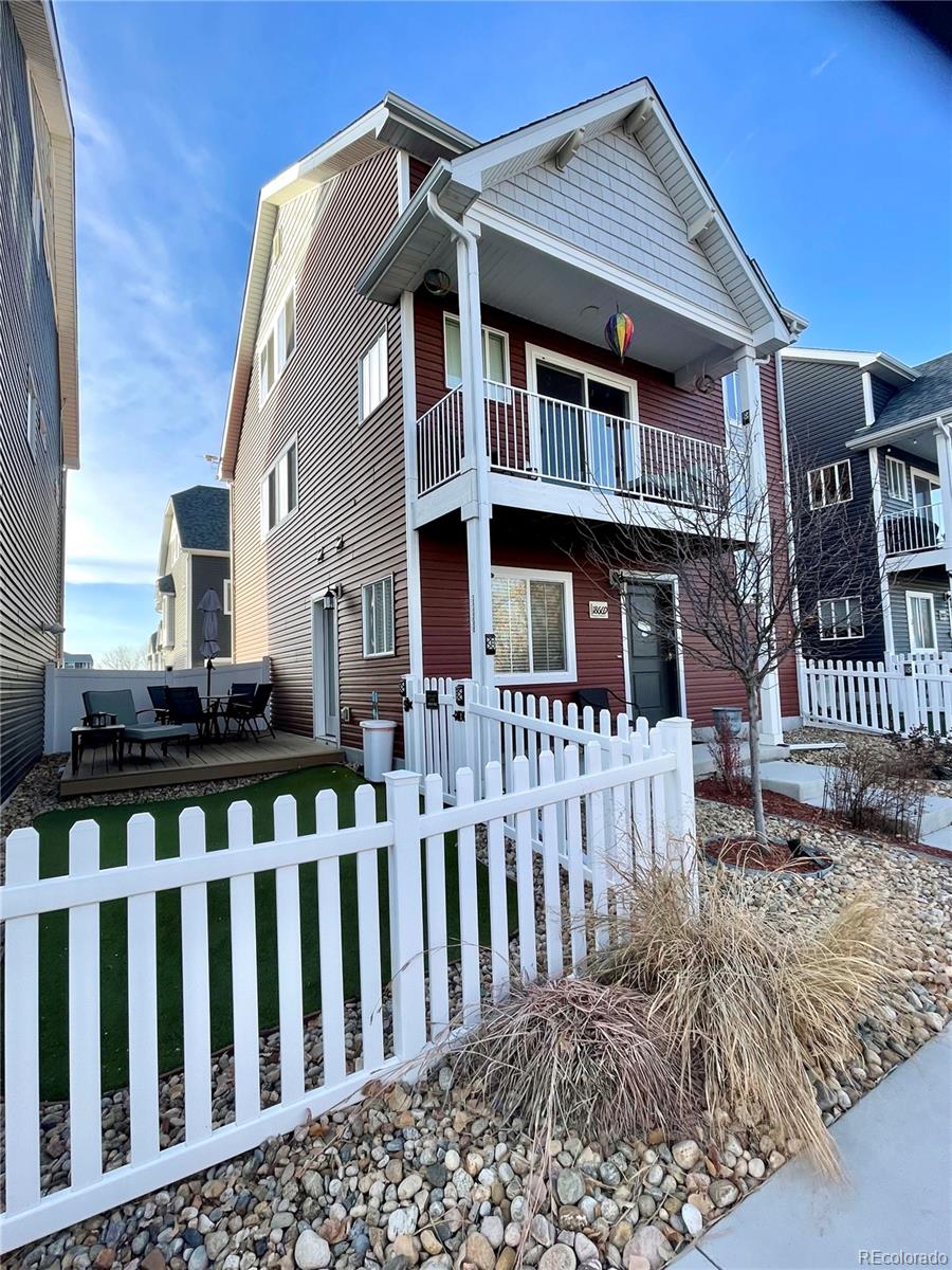 18669 54th Place, Denver, CO 80249, 3 Bedrooms Bedrooms, ,2 BathroomsBathrooms,Residential,For Sale,54th,REC6388149