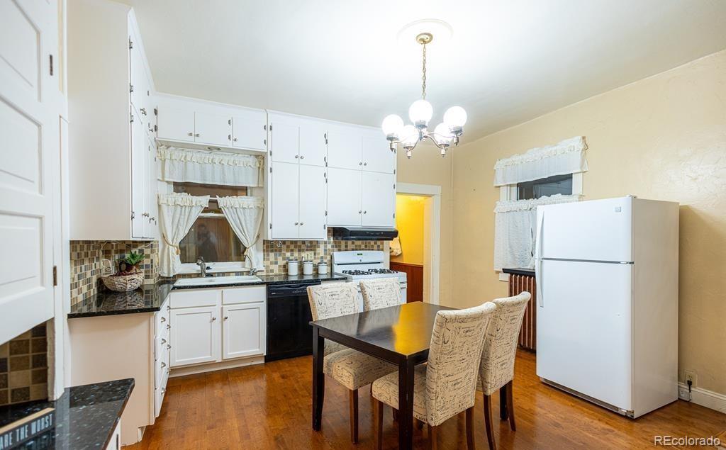 2011 Greenwood, Pueblo, CO 81003, 4 Bedrooms Bedrooms, ,3 BathroomsBathrooms,Residential,For Sale,Greenwood,REC2974017