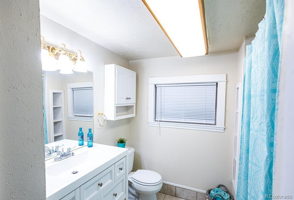 2011 Greenwood, Pueblo, CO 81003, 4 Bedrooms Bedrooms, ,3 BathroomsBathrooms,Residential,For Sale,Greenwood,REC2974017