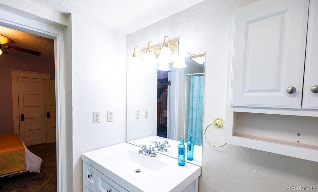 2011 Greenwood, Pueblo, CO 81003, 4 Bedrooms Bedrooms, ,3 BathroomsBathrooms,Residential,For Sale,Greenwood,REC2974017