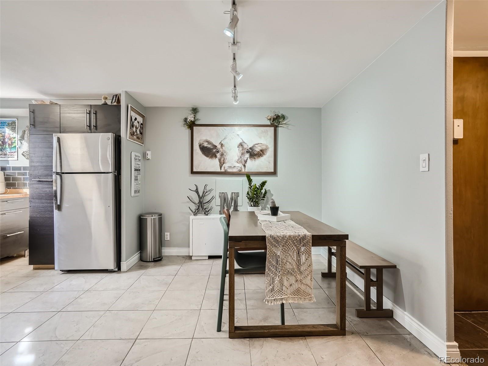 1155 Ash Street #202, Denver, CO 80220, 2 Bedrooms Bedrooms, ,2 BathroomsBathrooms,Residential,For Sale,Parkway Towers,Ash,REC6192627