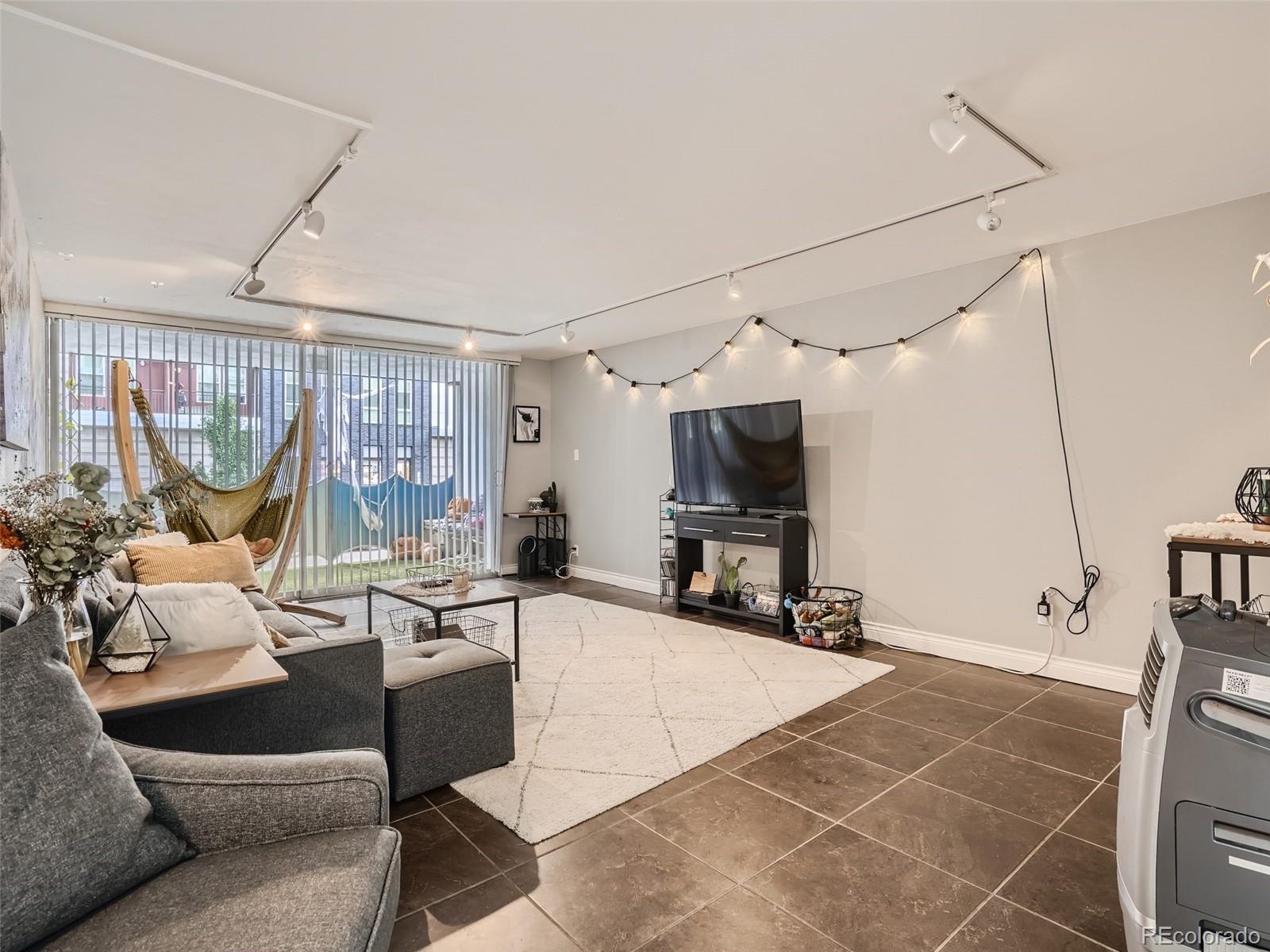 1155 Ash Street #202, Denver, CO 80220, 2 Bedrooms Bedrooms, ,2 BathroomsBathrooms,Residential,For Sale,Parkway Towers,Ash,REC6192627