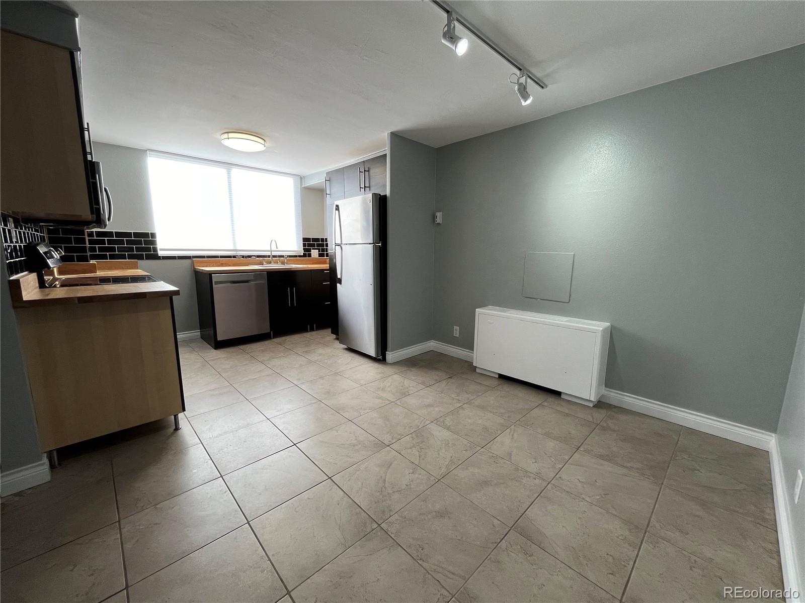 1155 Ash Street #202, Denver, CO 80220, 2 Bedrooms Bedrooms, ,2 BathroomsBathrooms,Residential,For Sale,Parkway Towers,Ash,REC6192627