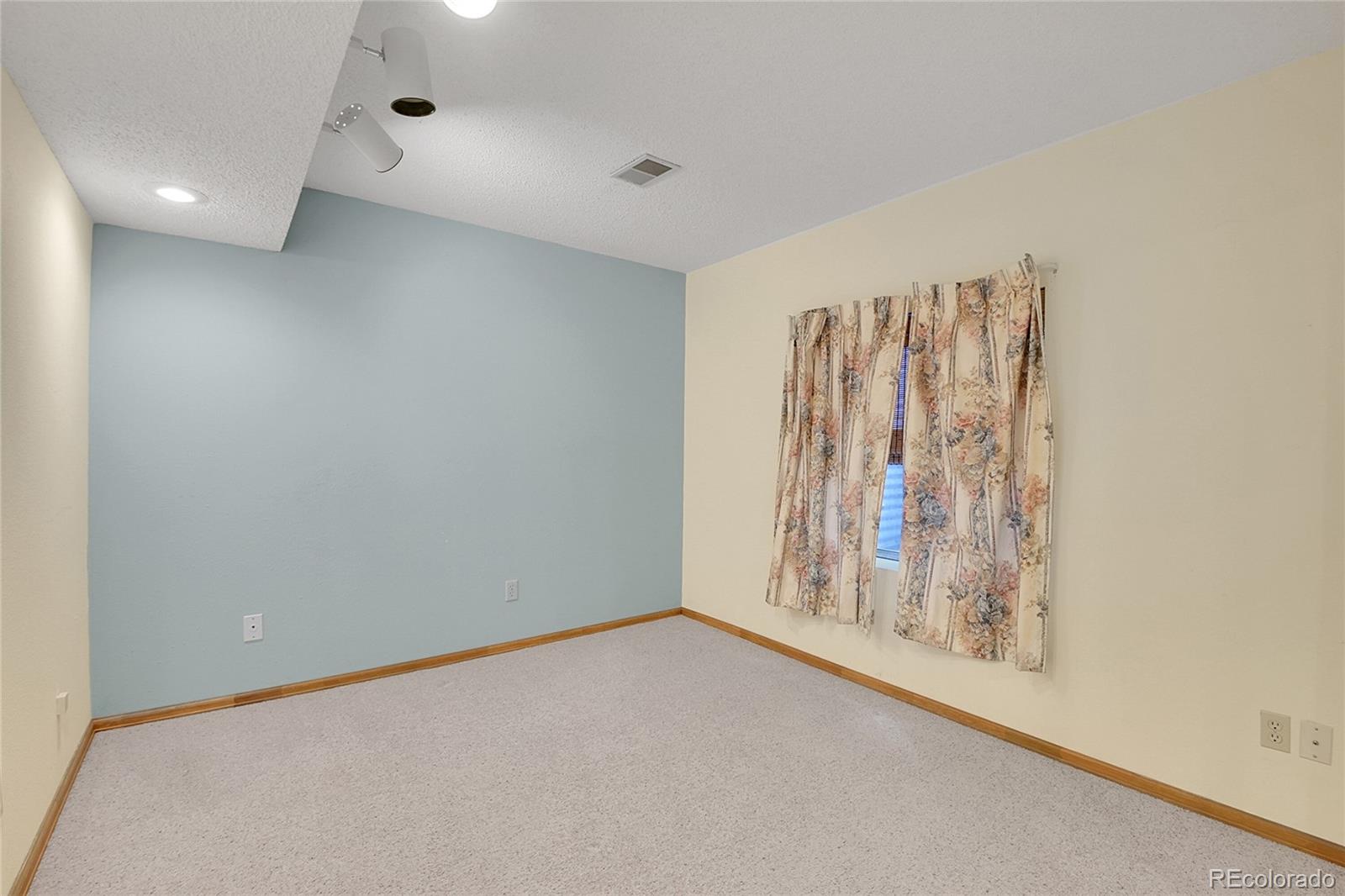 10475 82nd Place, Arvada, CO 80005, 3 Bedrooms Bedrooms, ,3 BathroomsBathrooms,Residential,For Sale,82nd,REC3921270
