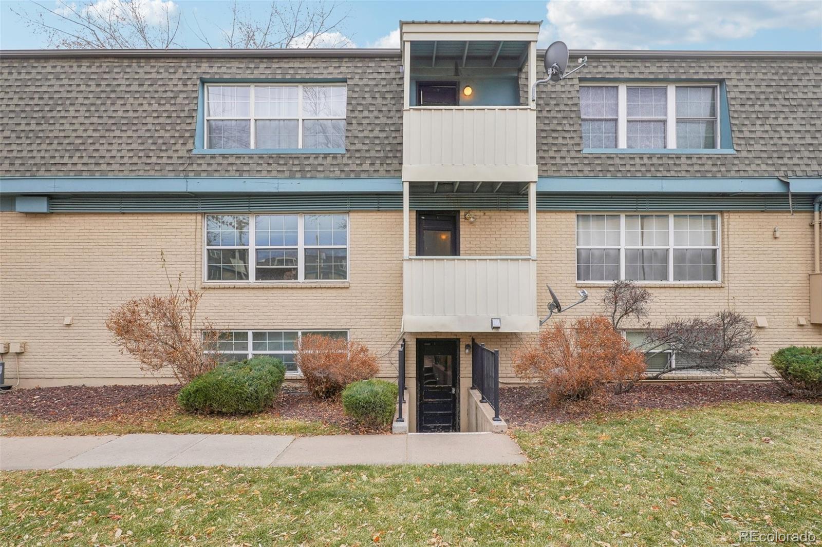 9220 Girard Avenue #2, Denver, CO 80231, 1 Bedroom Bedrooms, ,1 BathroomBathrooms,Residential,For Sale,Girard,REC3056888