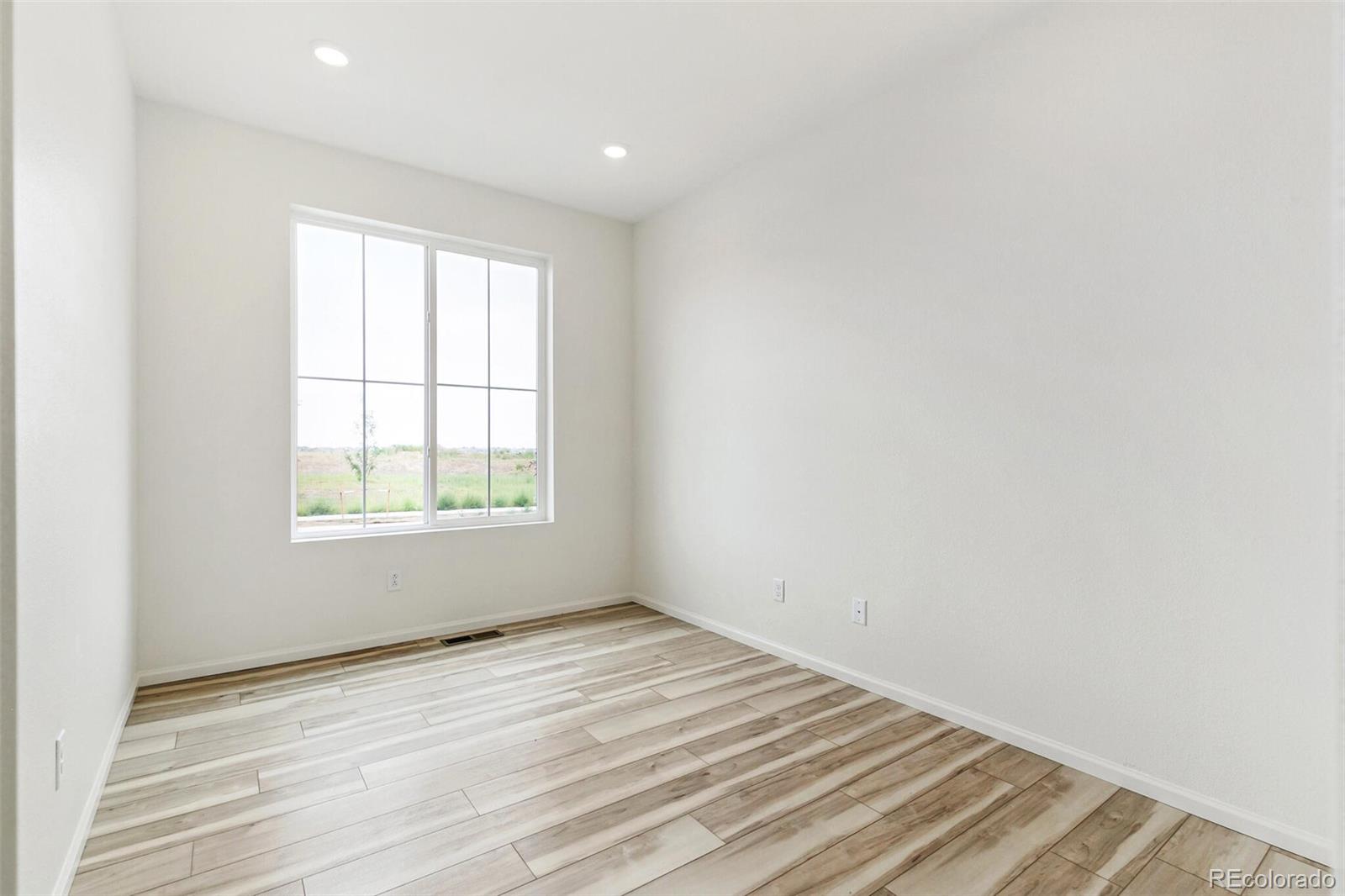 9374 Bahama Court, Commerce City, CO 80022, 3 Bedrooms Bedrooms, ,3 BathroomsBathrooms,Residential,For Sale,Bahama,REC6663739