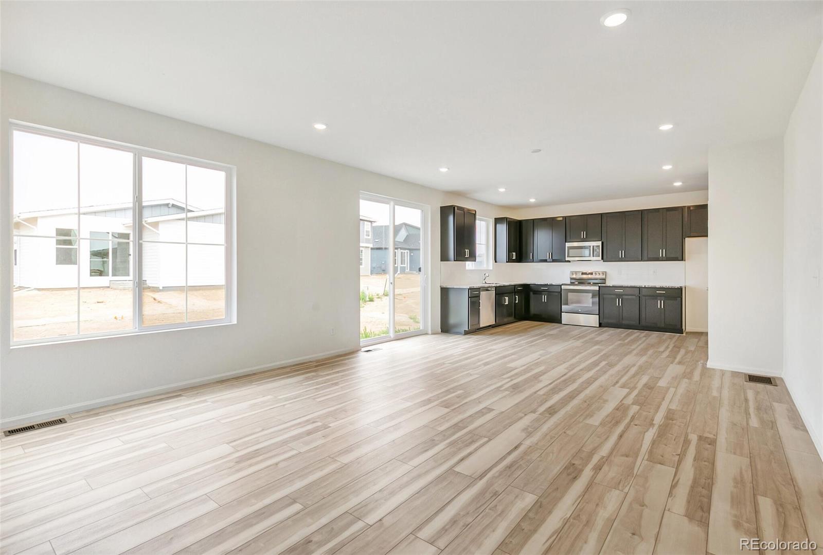 9374 Bahama Court, Commerce City, CO 80022, 3 Bedrooms Bedrooms, ,3 BathroomsBathrooms,Residential,For Sale,Bahama,REC6663739