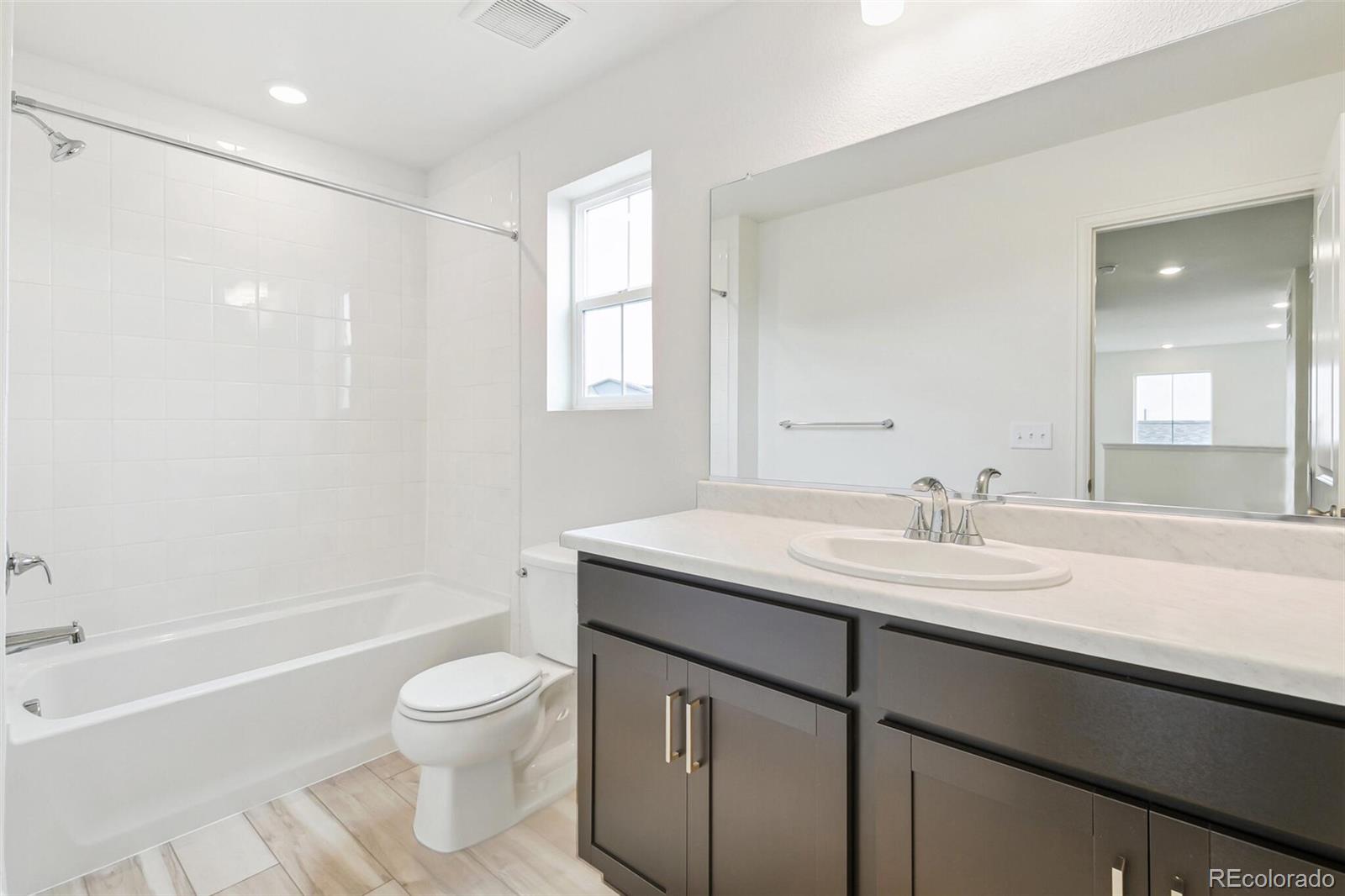 9374 Bahama Court, Commerce City, CO 80022, 3 Bedrooms Bedrooms, ,3 BathroomsBathrooms,Residential,For Sale,Bahama,REC6663739