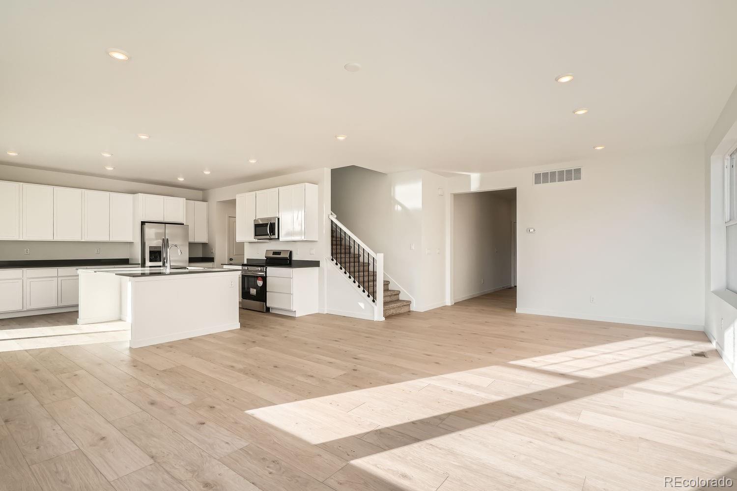 290 Paloma Way, Elizabeth, CO 80107, 4 Bedrooms Bedrooms, ,3 BathroomsBathrooms,Residential,For Sale,Paloma,REC5408876