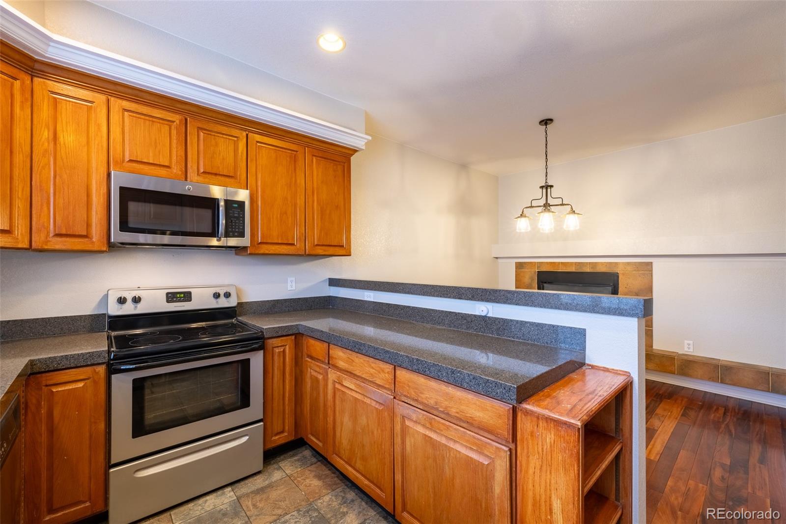2996 Long Drive #D, Littleton, CO 80120, 2 Bedrooms Bedrooms, ,2 BathroomsBathrooms,Residential,For Sale,Long,REC6861432