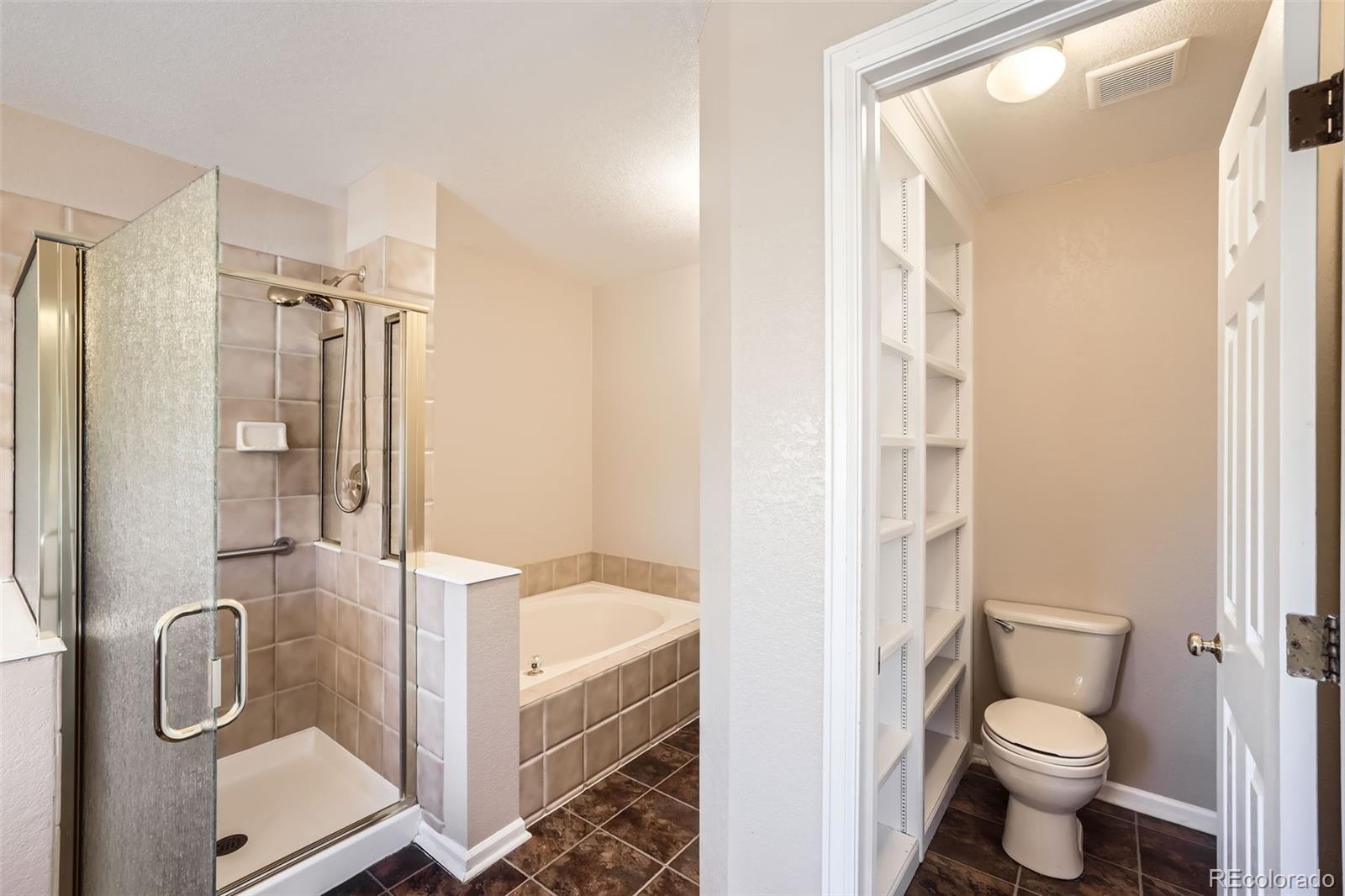 2996 Long Drive #D, Littleton, CO 80120, 2 Bedrooms Bedrooms, ,2 BathroomsBathrooms,Residential,For Sale,Long,REC6861432