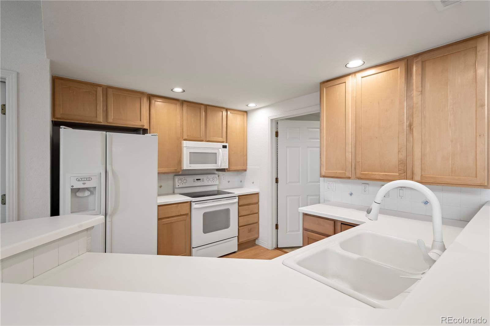 10730 Eliot Circle #103, Denver, CO 80234, 1 Bedroom Bedrooms, ,2 BathroomsBathrooms,Residential,For Sale,Eliot,REC7297807