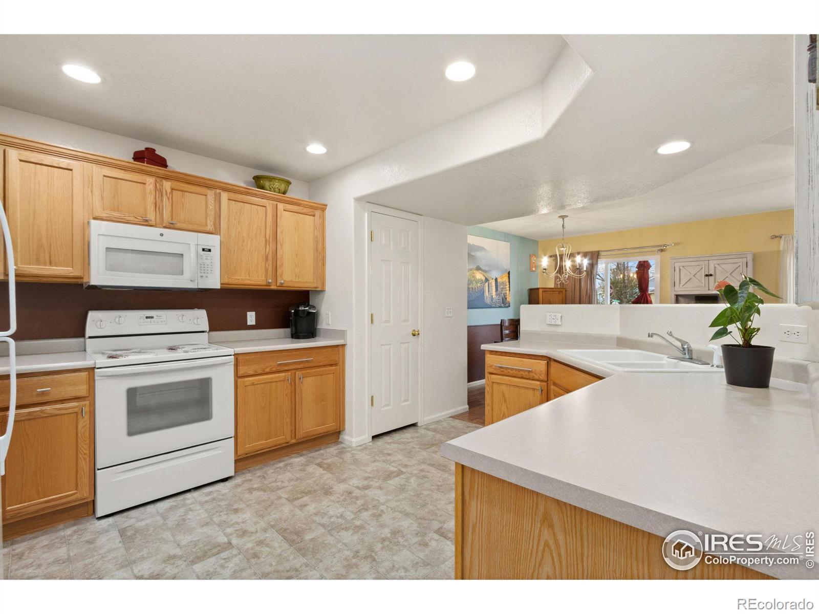 6715 Autumn Ridge Drive #4, Fort Collins, CO 80525, 3 Bedrooms Bedrooms, ,3 BathroomsBathrooms,Residential,For Sale,Autumn Ridge,RECIR1023566