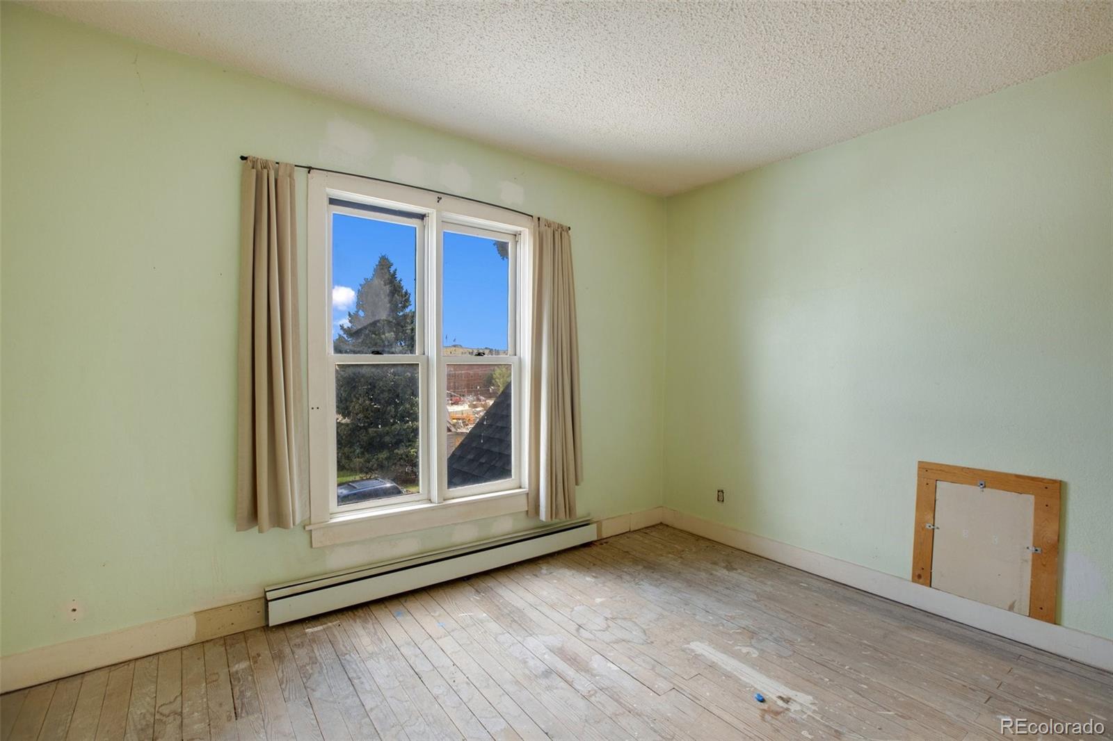119 E Eaton Avenue, Cripple Creek, CO 80813, 4 Bedrooms Bedrooms, ,2 BathroomsBathrooms,Residential,For Sale,Eaton,REC4348406