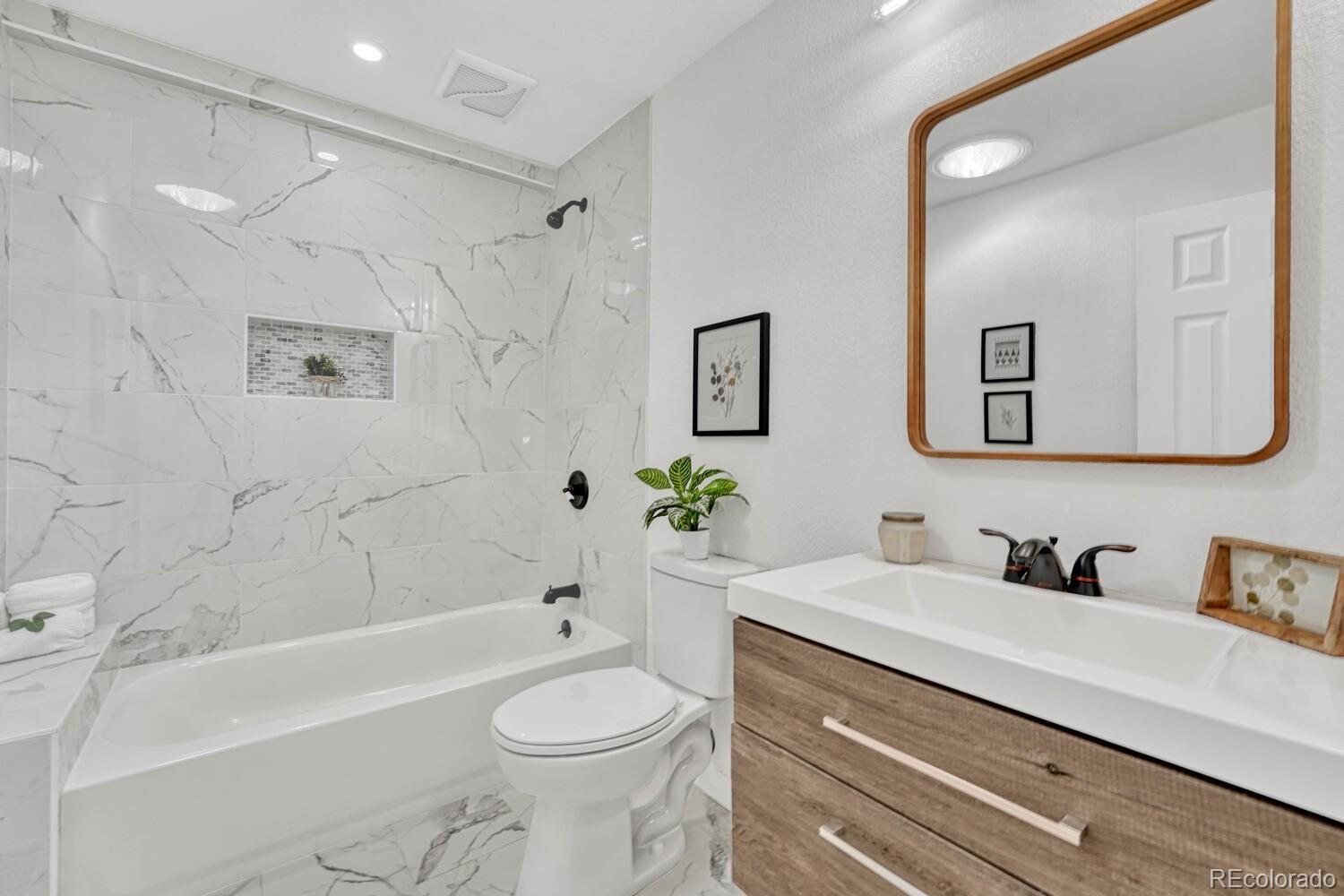 1420 Ivy Way, Denver, CO 80224, 4 Bedrooms Bedrooms, ,3 BathroomsBathrooms,Residential,For Sale,Ivy,REC7381448