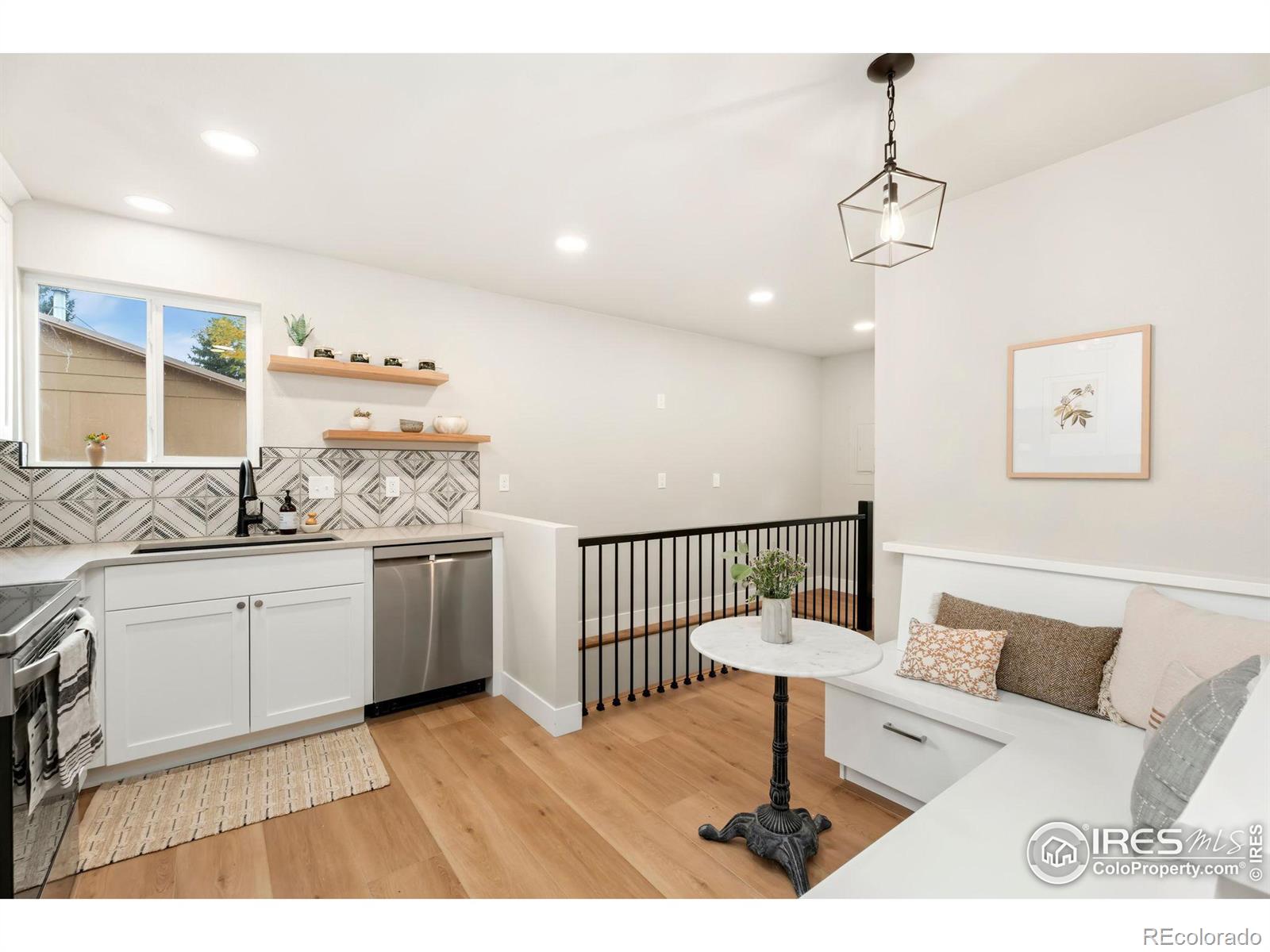 825 Redwood Court, Bellvue, CO 80512, 3 Bedrooms Bedrooms, ,3 BathroomsBathrooms,Residential,For Sale,Redwood,RECIR1023674